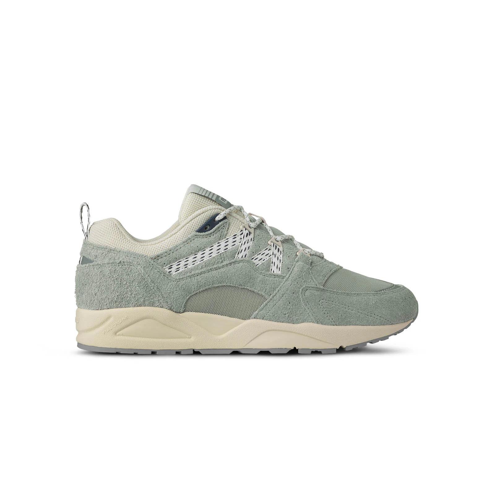 product/k/a/karhu_f804191_aqua-gray-blanc-de-blanc_1.jpg