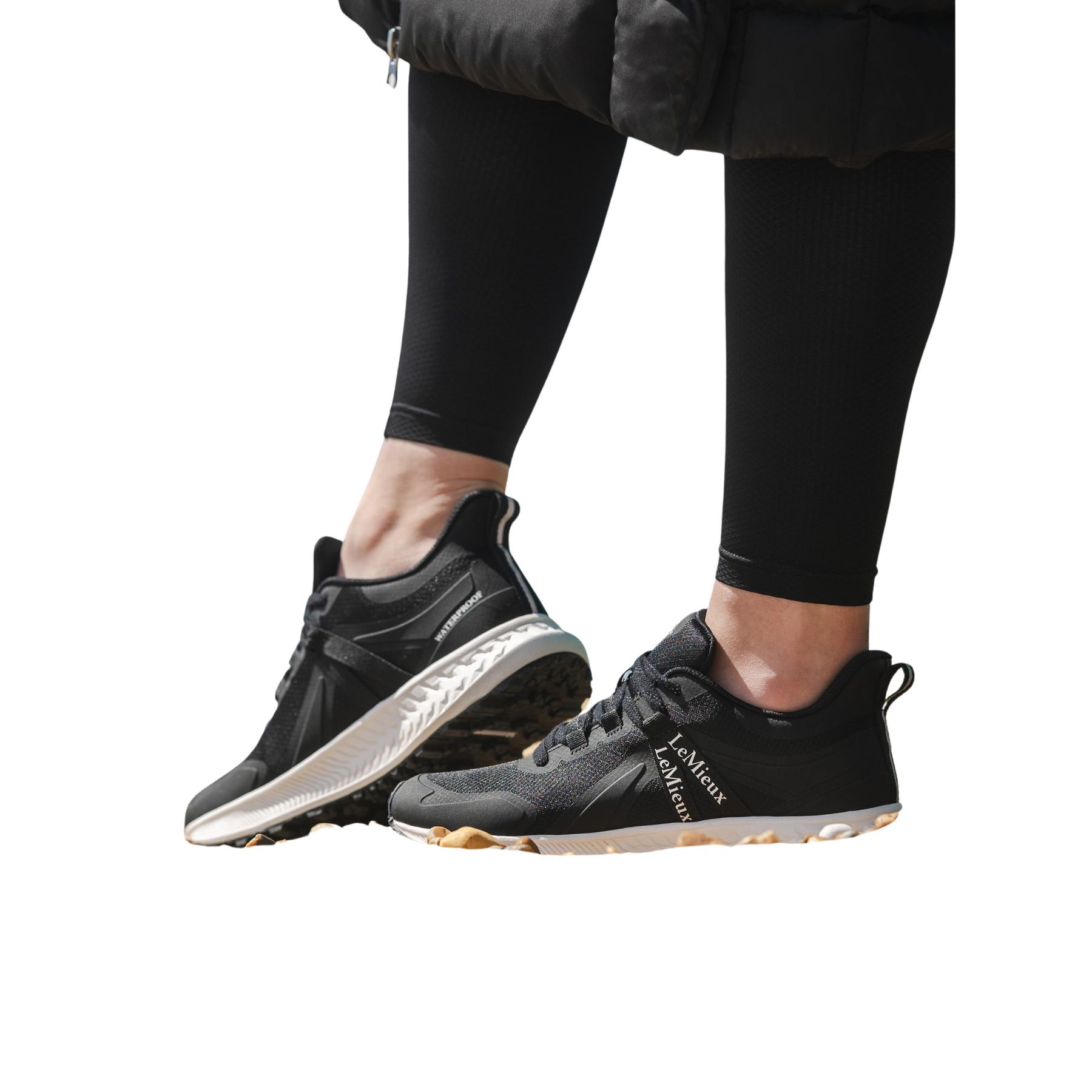 product/l/e/lemieux_it05716186_black_2.jpg
