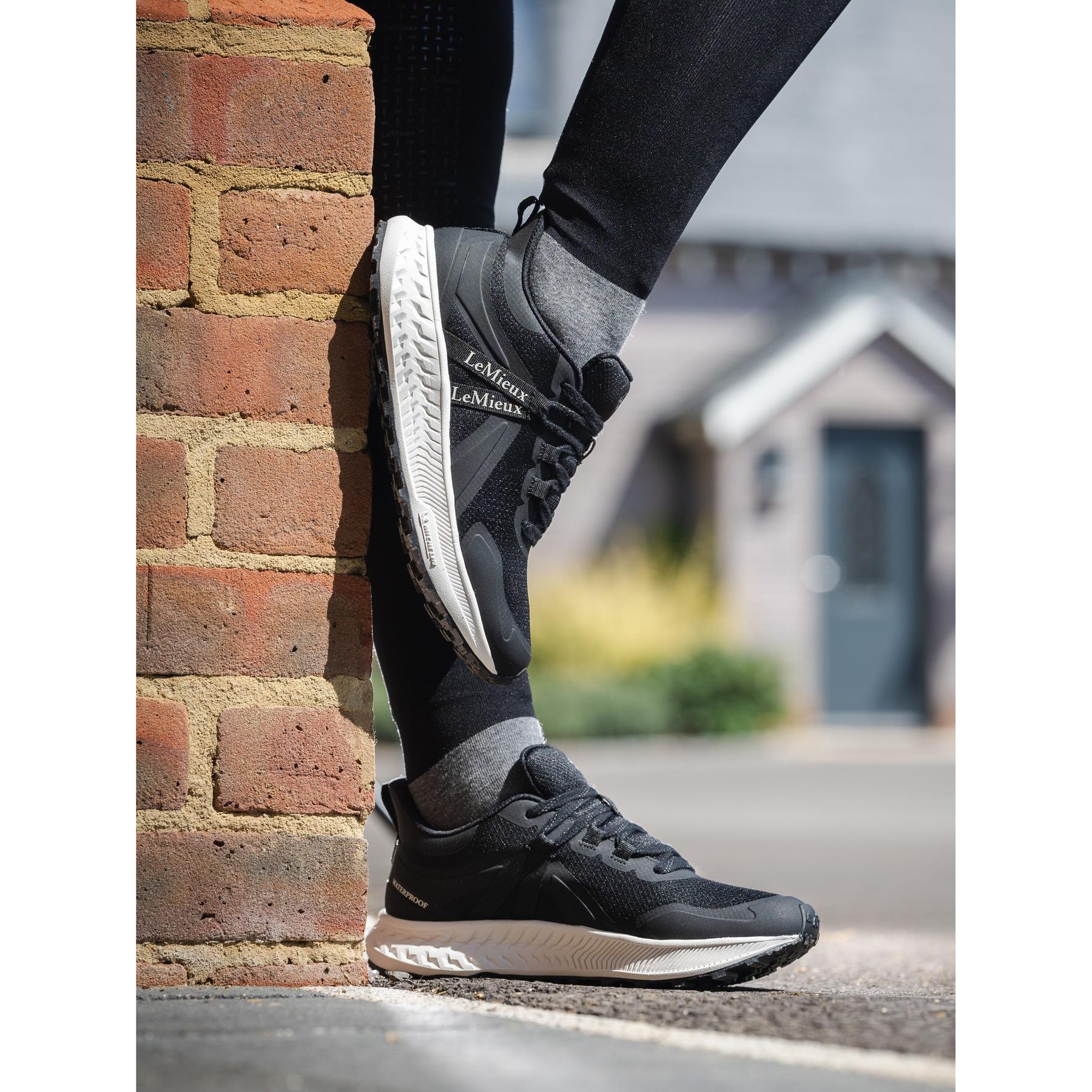 product/l/e/lemieux_it05716186_black_3.jpg