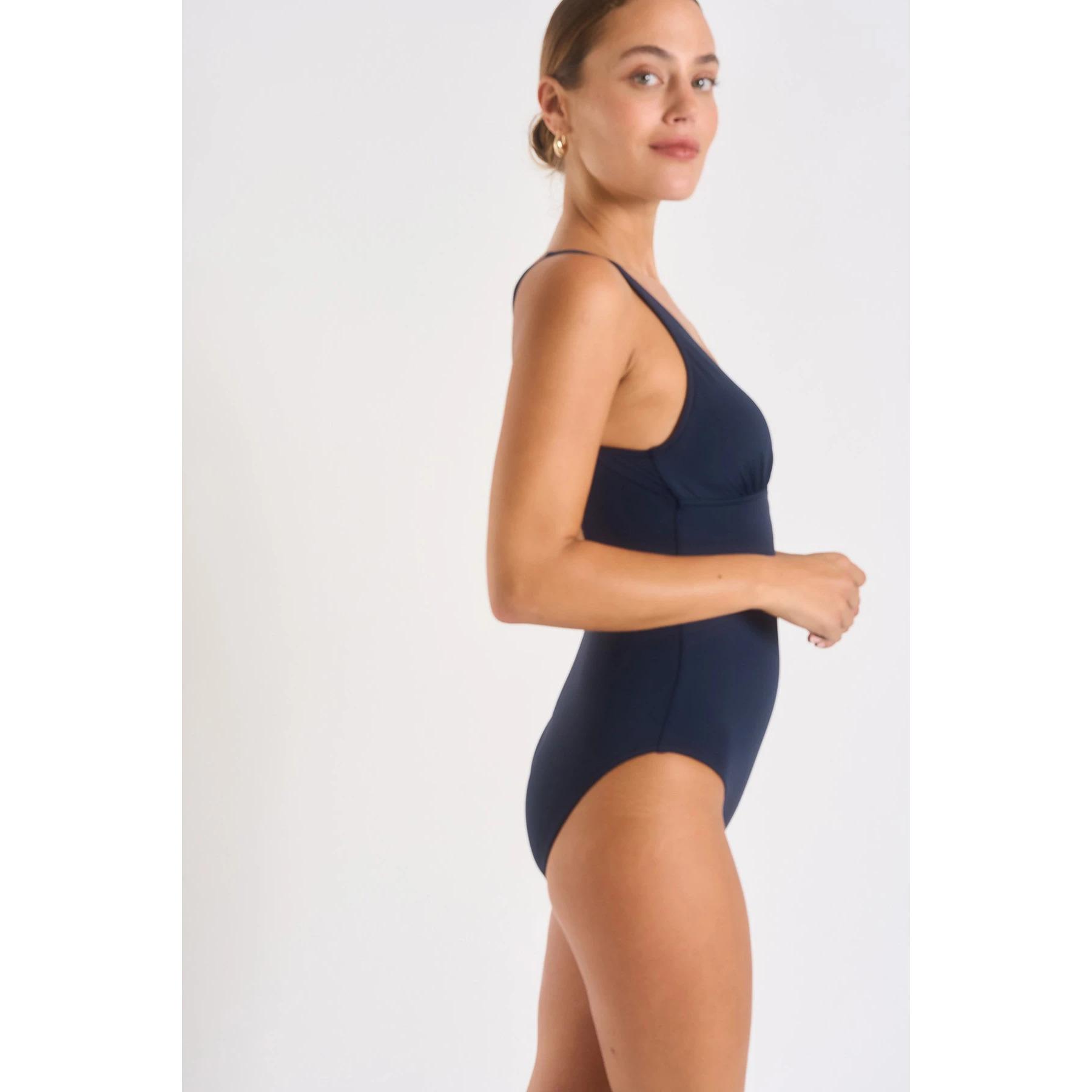 product/l/i/livia_23e-emika_acerola_41k06_marine_3.jpg