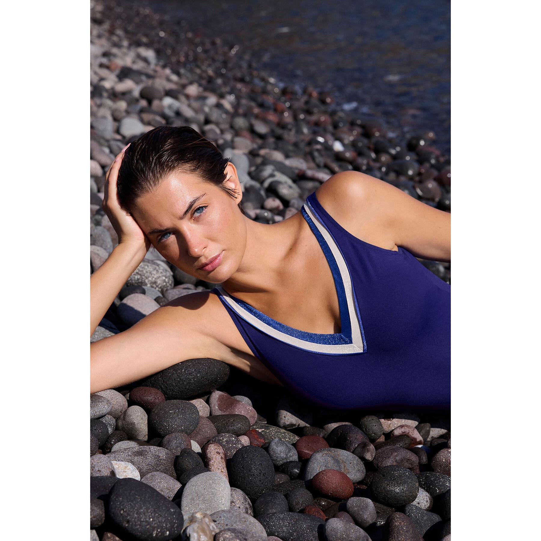 product/l/i/livia_24e-ariana_naxos_41n86_bleu-fonce_5.jpg