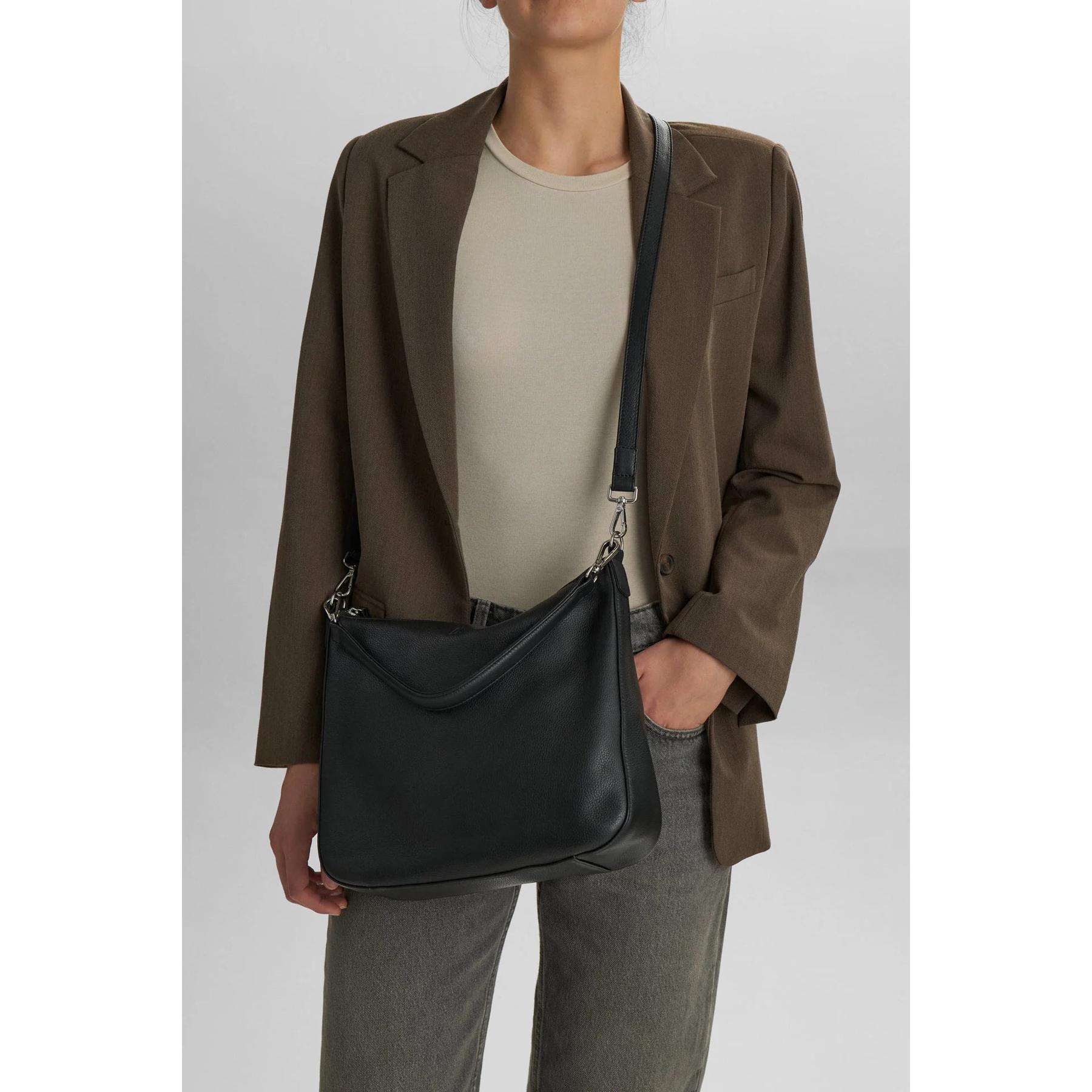 product/m/a/markberg_4870cow-100_black_7.jpg