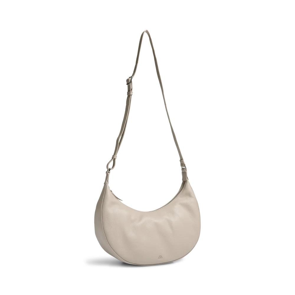 product/m/a/markberg_4948cow-703_sand_2.jpg