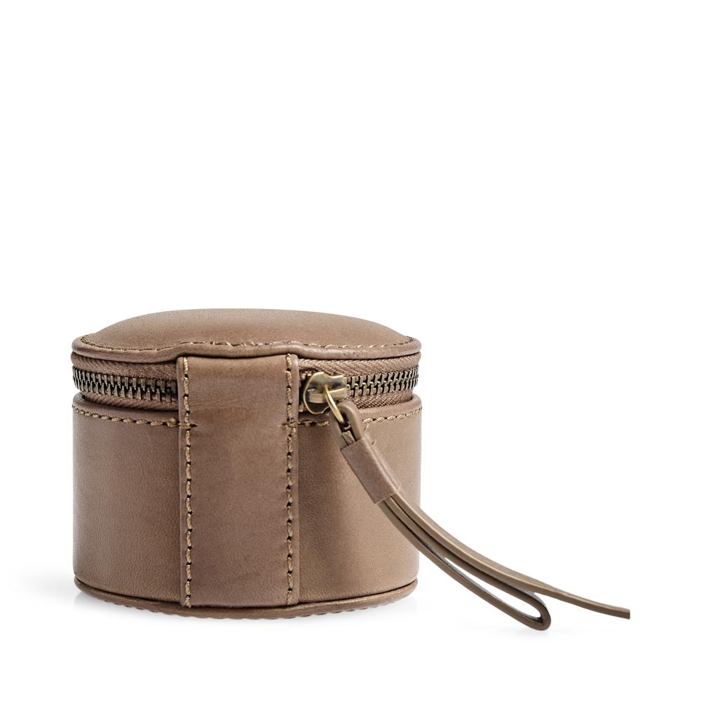 product/m/a/markberg_5356ant-333_caramel-w-br-gold_1.jpg