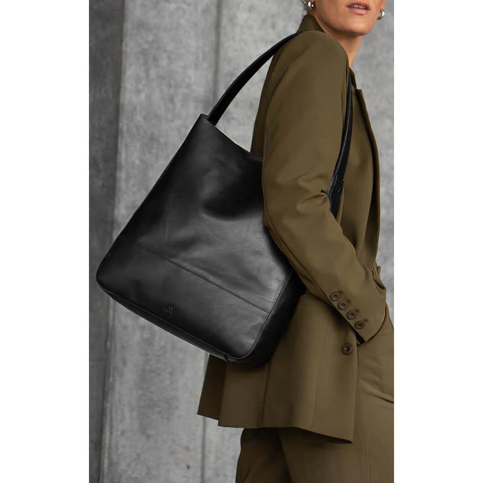 product/m/a/markberg_5829ant-100_black_7.jpg