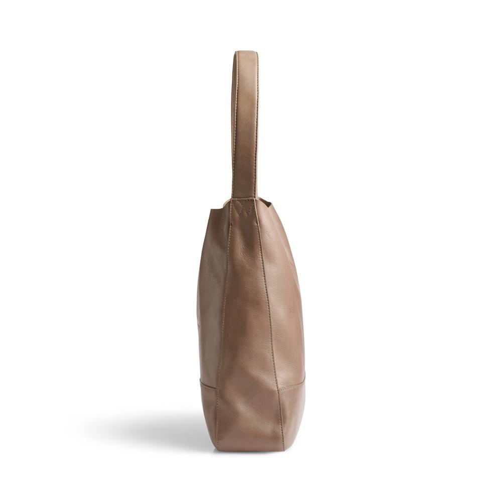 product/m/a/markberg_5829ant-333_caramel-w-br-gold_3.jpg