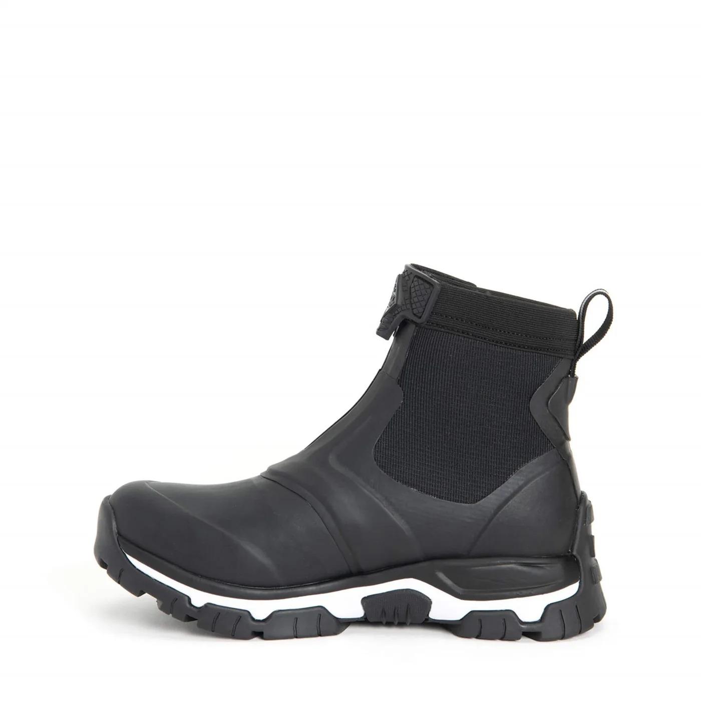 product/m/u/muck-boots_axwz-000_black-white_3.jpg