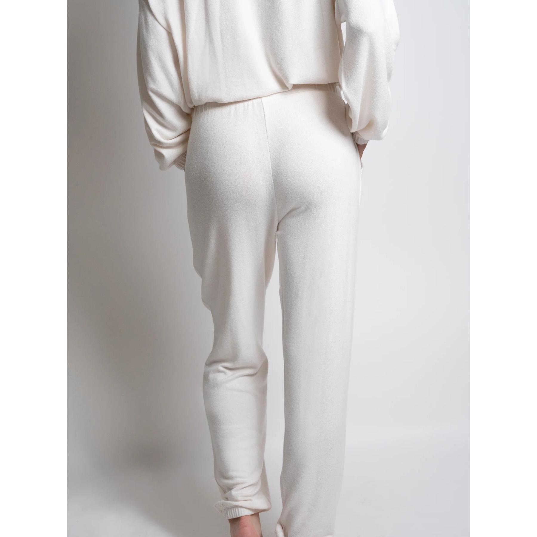 product/p/a/passionata_th11-0026_talc_8.jpg