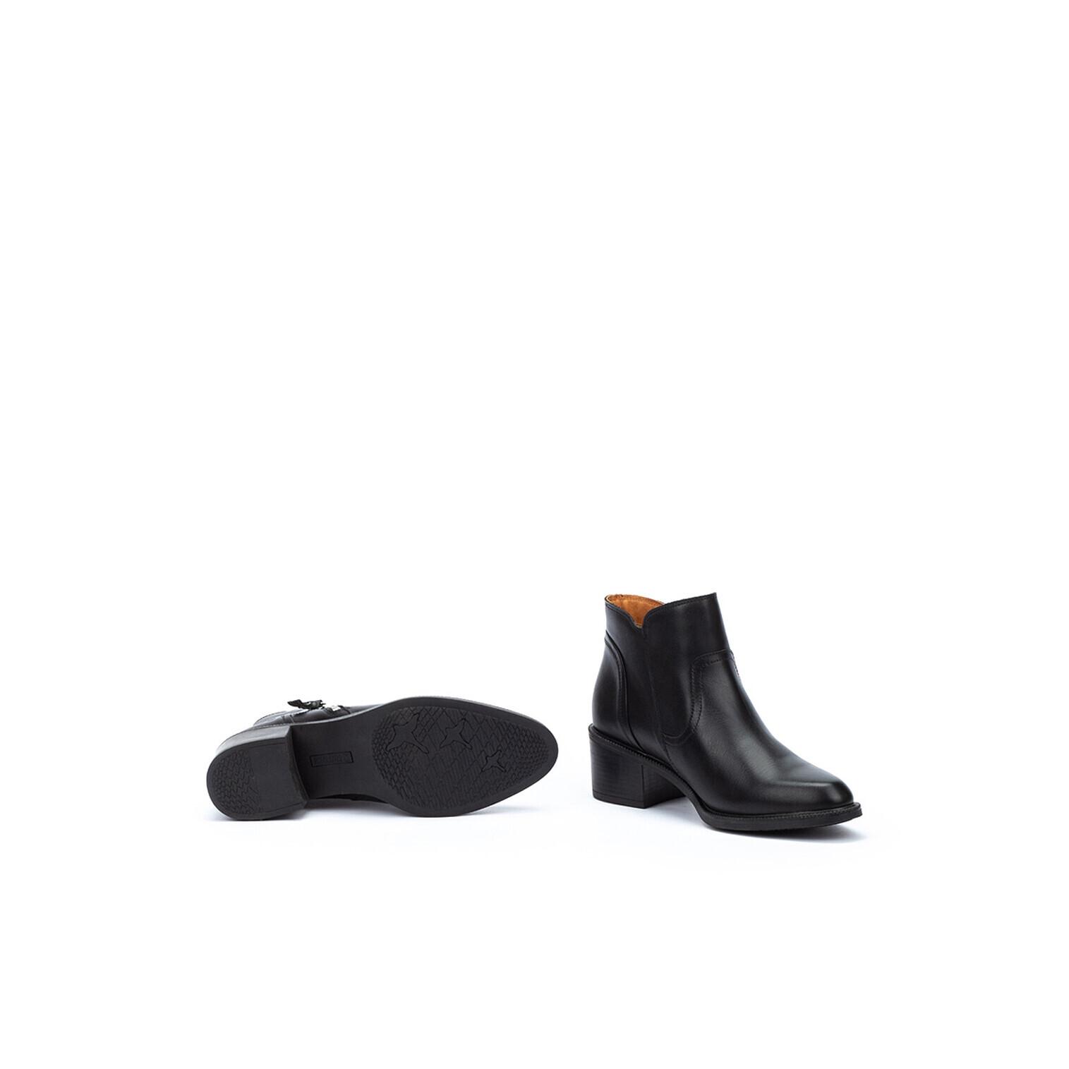 product/p/i/pikolinos_w2d-8674-000_black_5.jpg