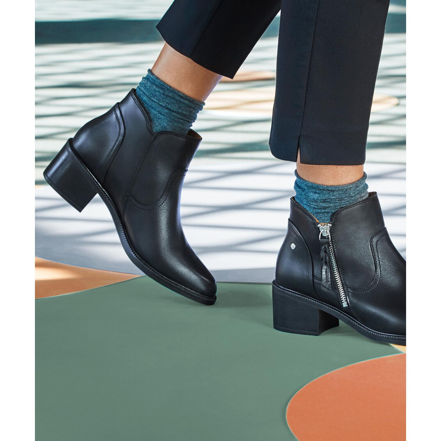 product/p/i/pikolinos_w2d-8674-000_black_7.jpg