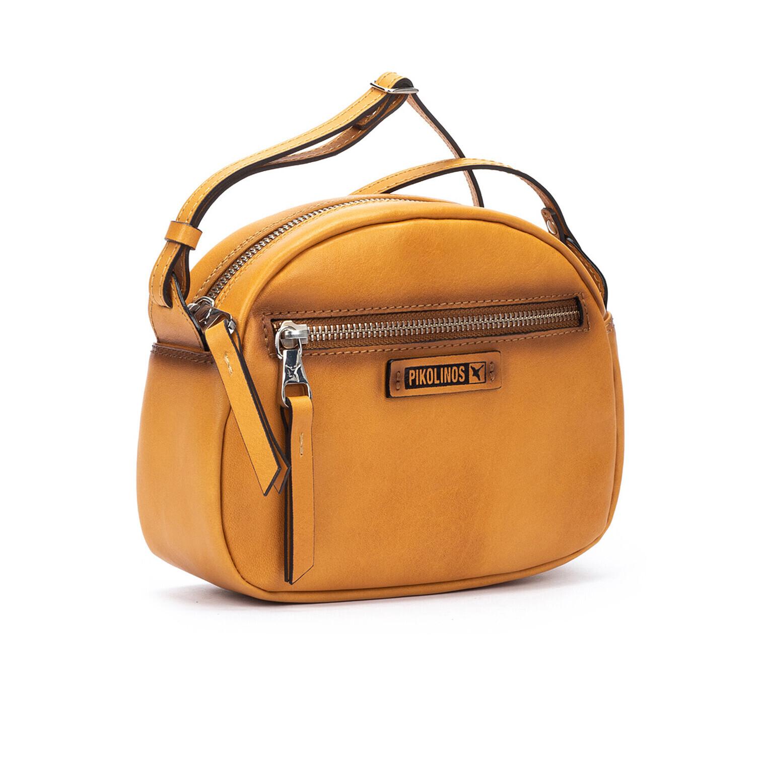 product/p/i/pikolinos_wha-1120-717_cheddar_2.jpg