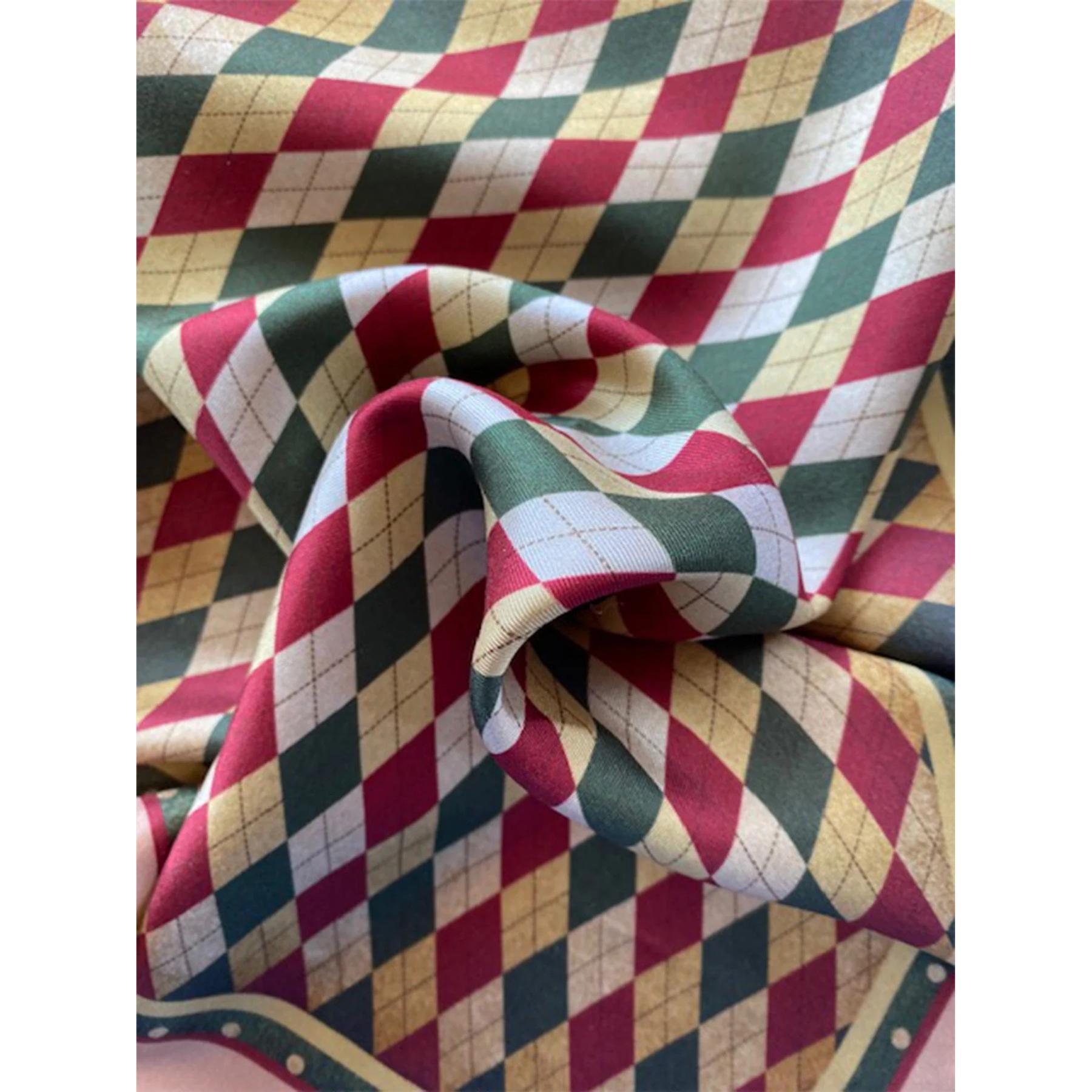 product/r/a/ralu-fine-art_rl-arsq-w-os-red45_multicolor_1.jpg