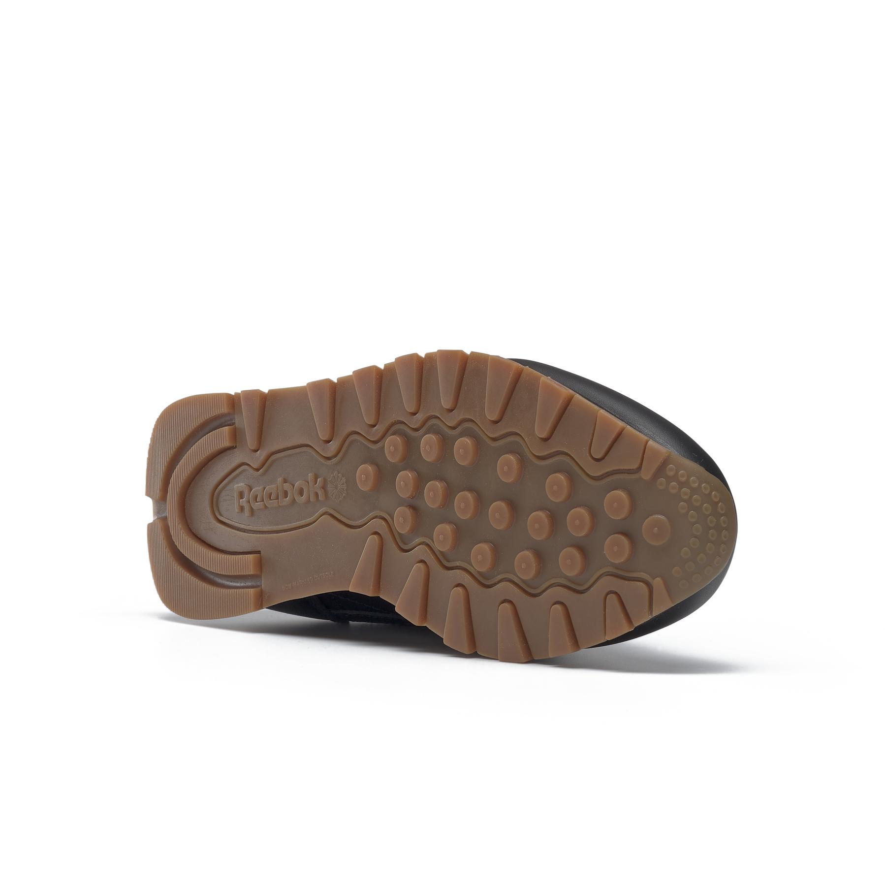 product/r/e/reebok-classics_49804_3_footwear_photography_bottom_view_white_000.jpg