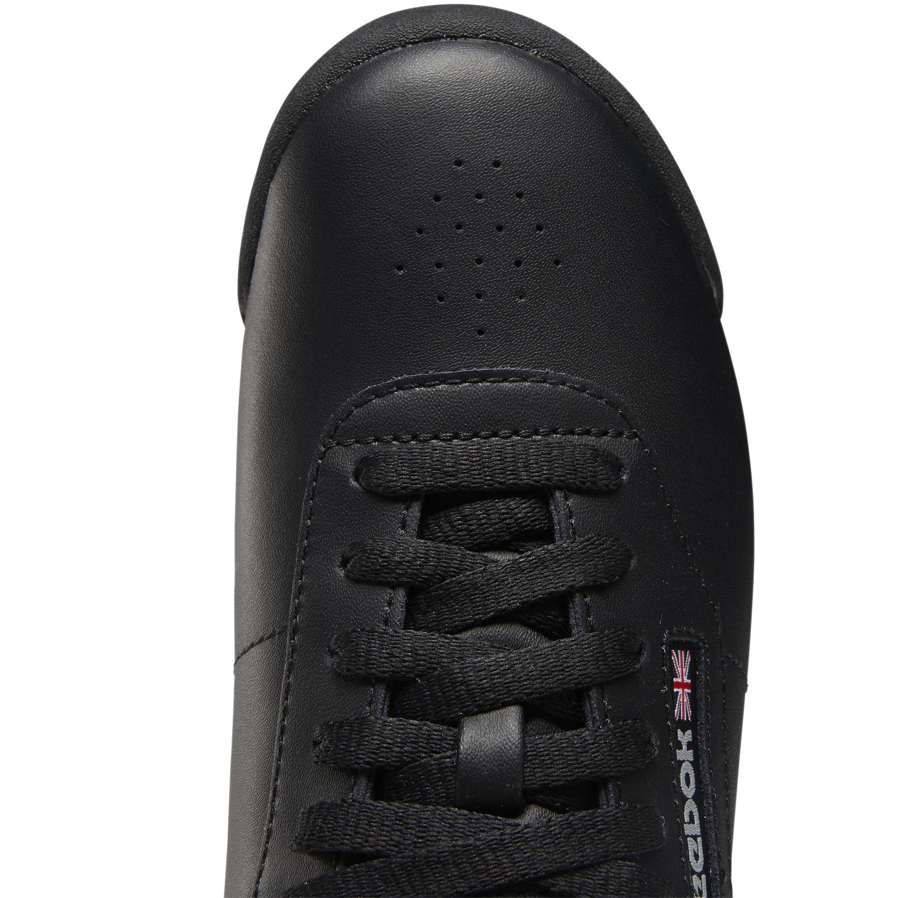product/r/e/reebok-classics_cn2211_9_footwear_photography_detail_view_2_white_000.jpg