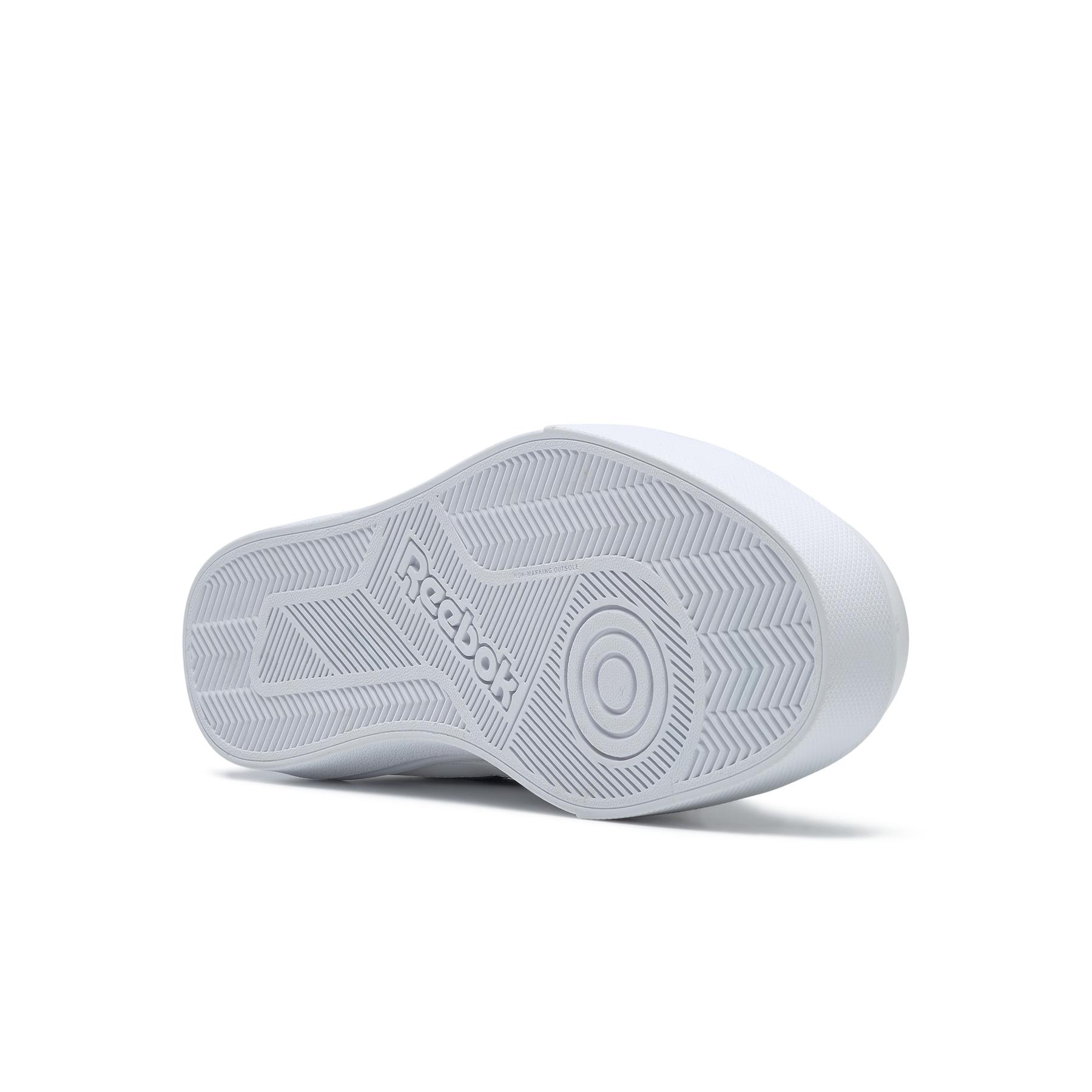 product/r/e/reebok-classics_dv8649_3_footwear_photography_bottom_view_white_000.jpg