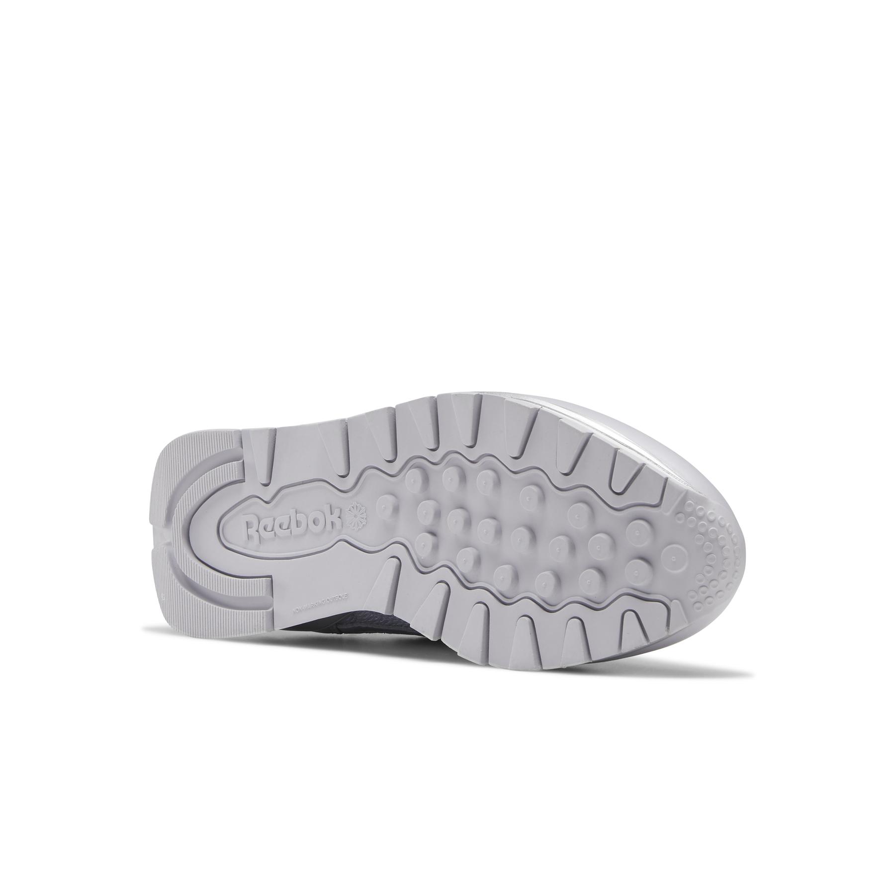 product/r/e/reebok-classics_eg6323_3_footwear_photography_bottom_view_white_000.jpg