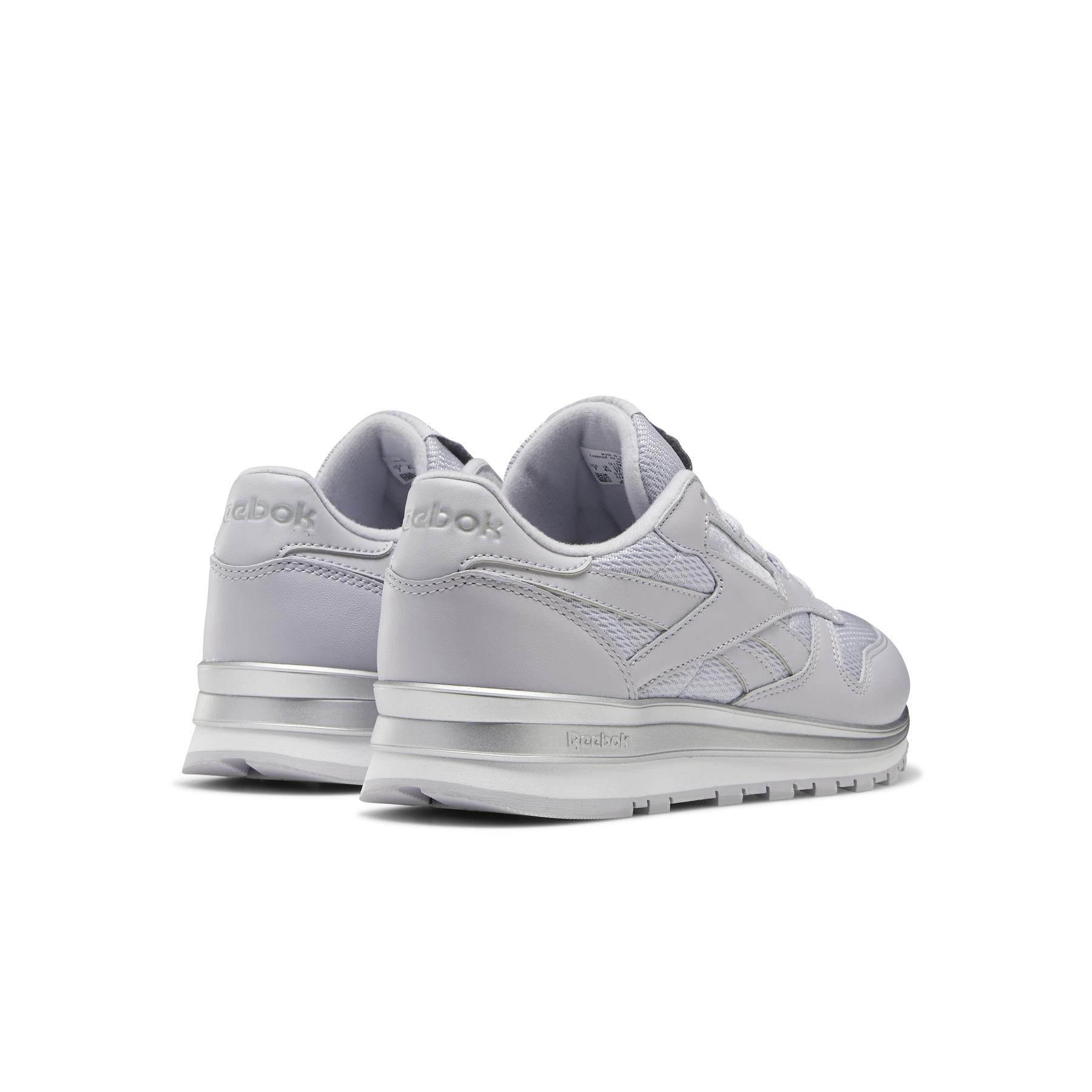 product/r/e/reebok-classics_eg6323_6_footwear_photography_back_lateral_top_view_white_000.jpg