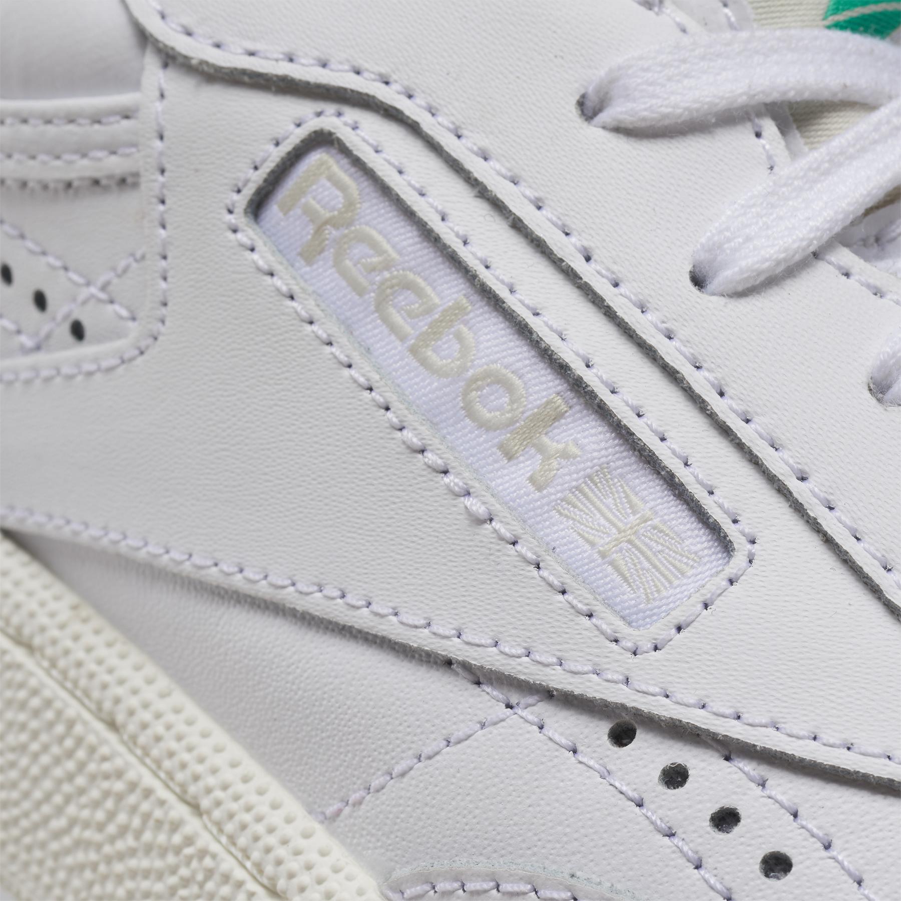 product/r/e/reebok-classics_fv1095_8_footwear_photography_detail_view_2_white_000.jpg