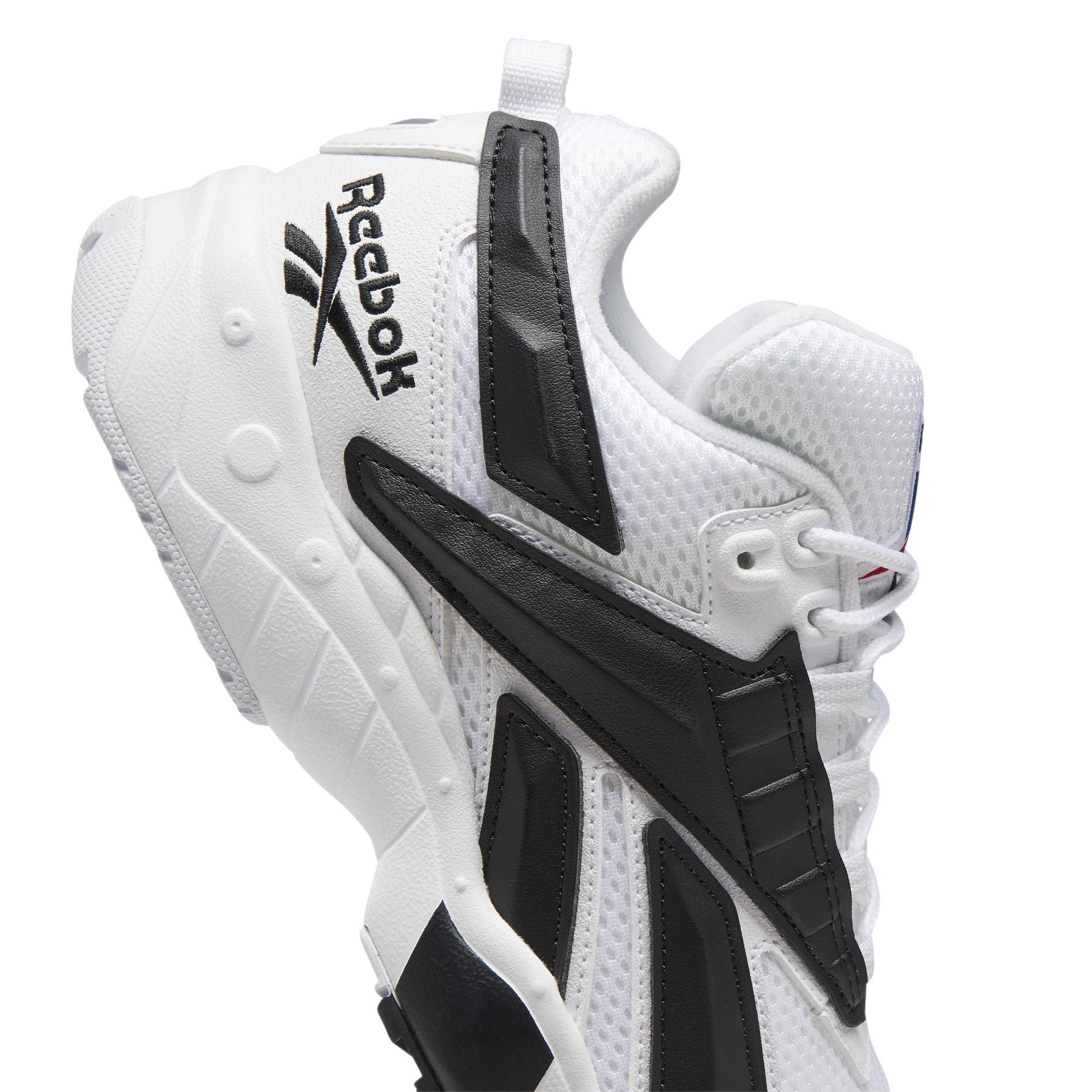 product/r/e/reebok-classics_fv5478_8_footwear_photography_detail_view_2_white_000.jpg