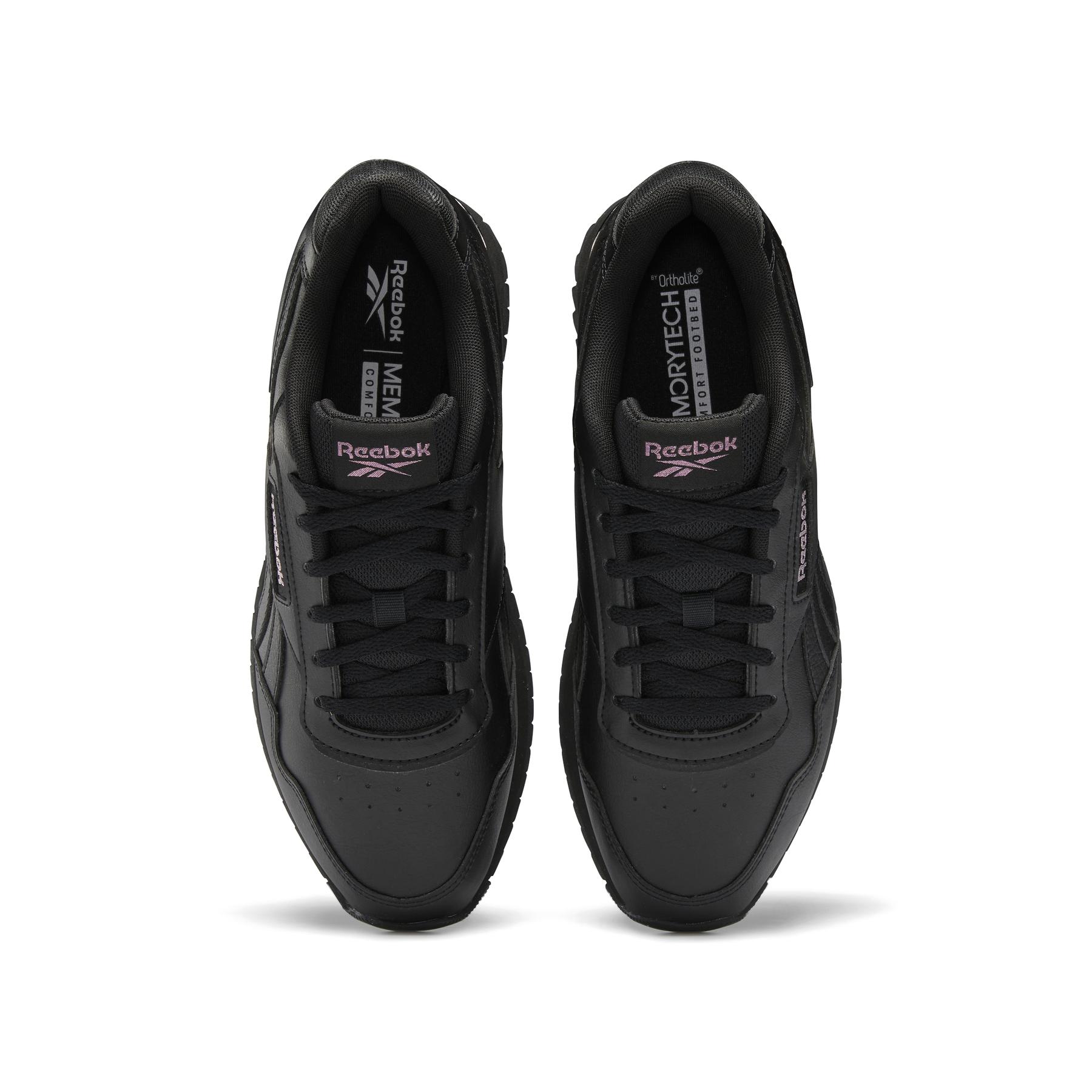 product/r/e/reebok-classics_gv7050_2_footwear_photography_top_portrait_view_white_000.jpg