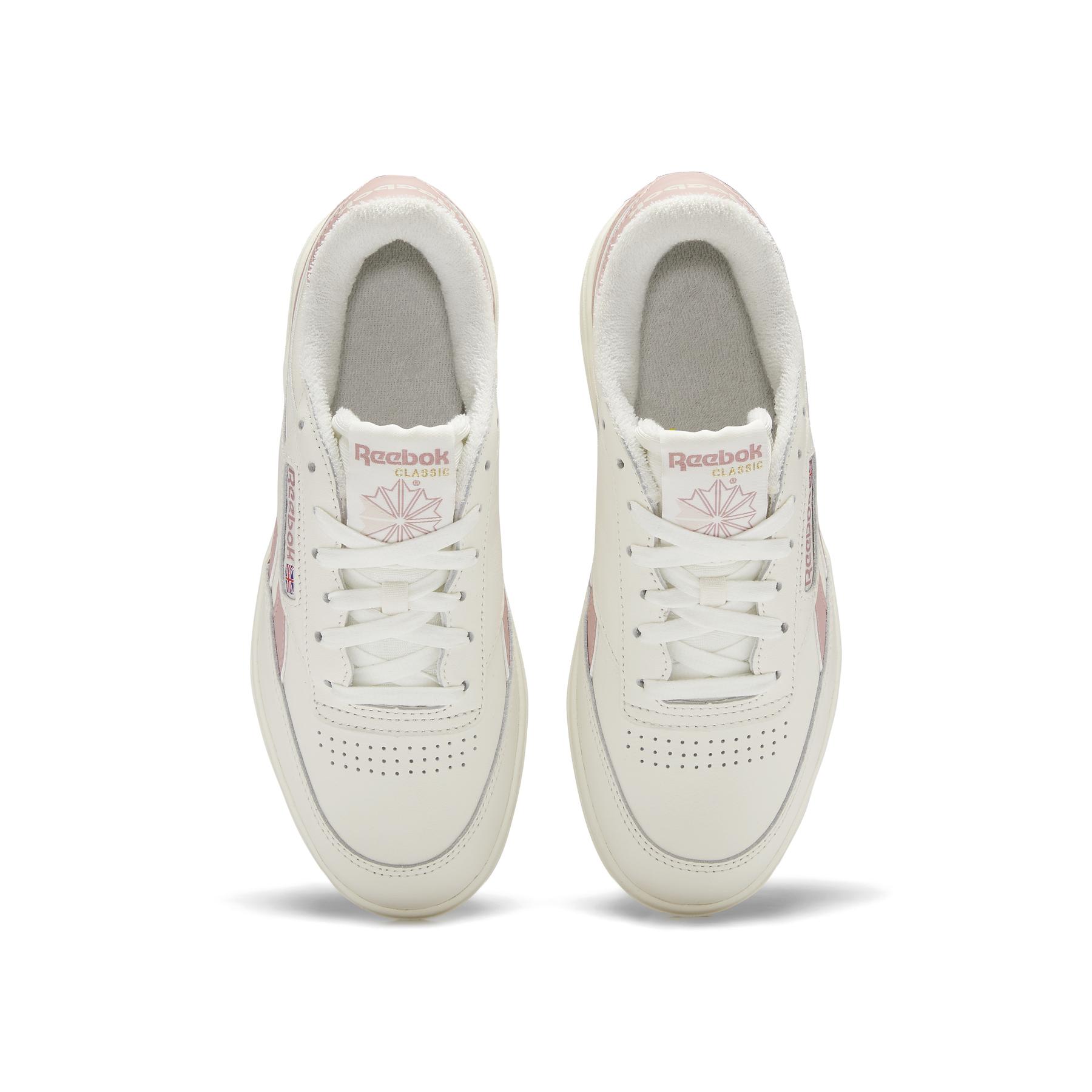 product/r/e/reebok-classics_gy4802_2_footwear_photography_top_portrait_view_white_000.jpg