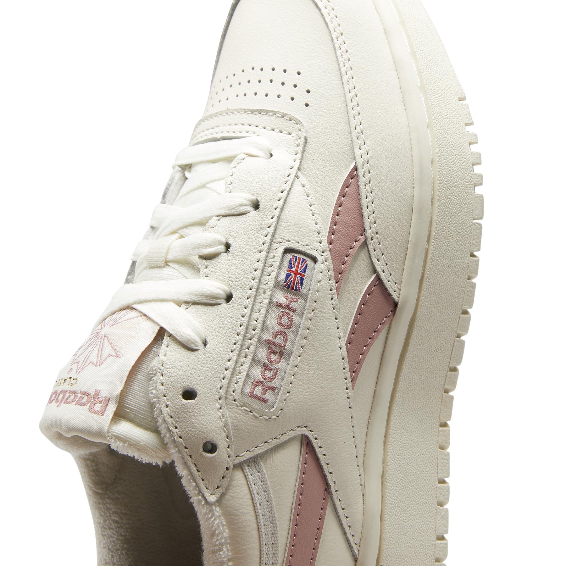 product/r/e/reebok-classics_gy4802_7_footwear_photography_detail_view_1_white_000.jpg
