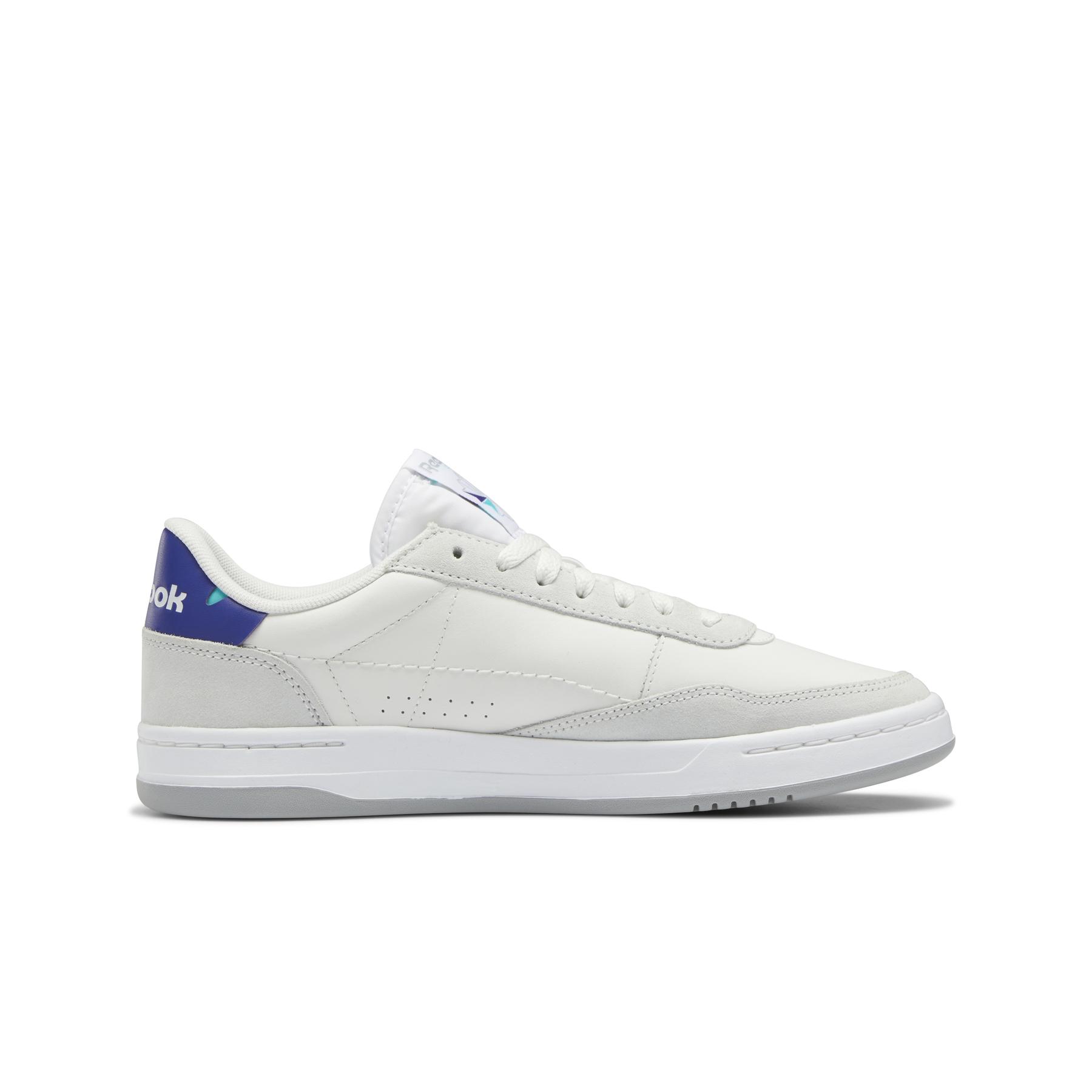 product/r/e/reebok-classics_gy6774_4_footwear_photography_side_medial_center_view_white_000.jpg
