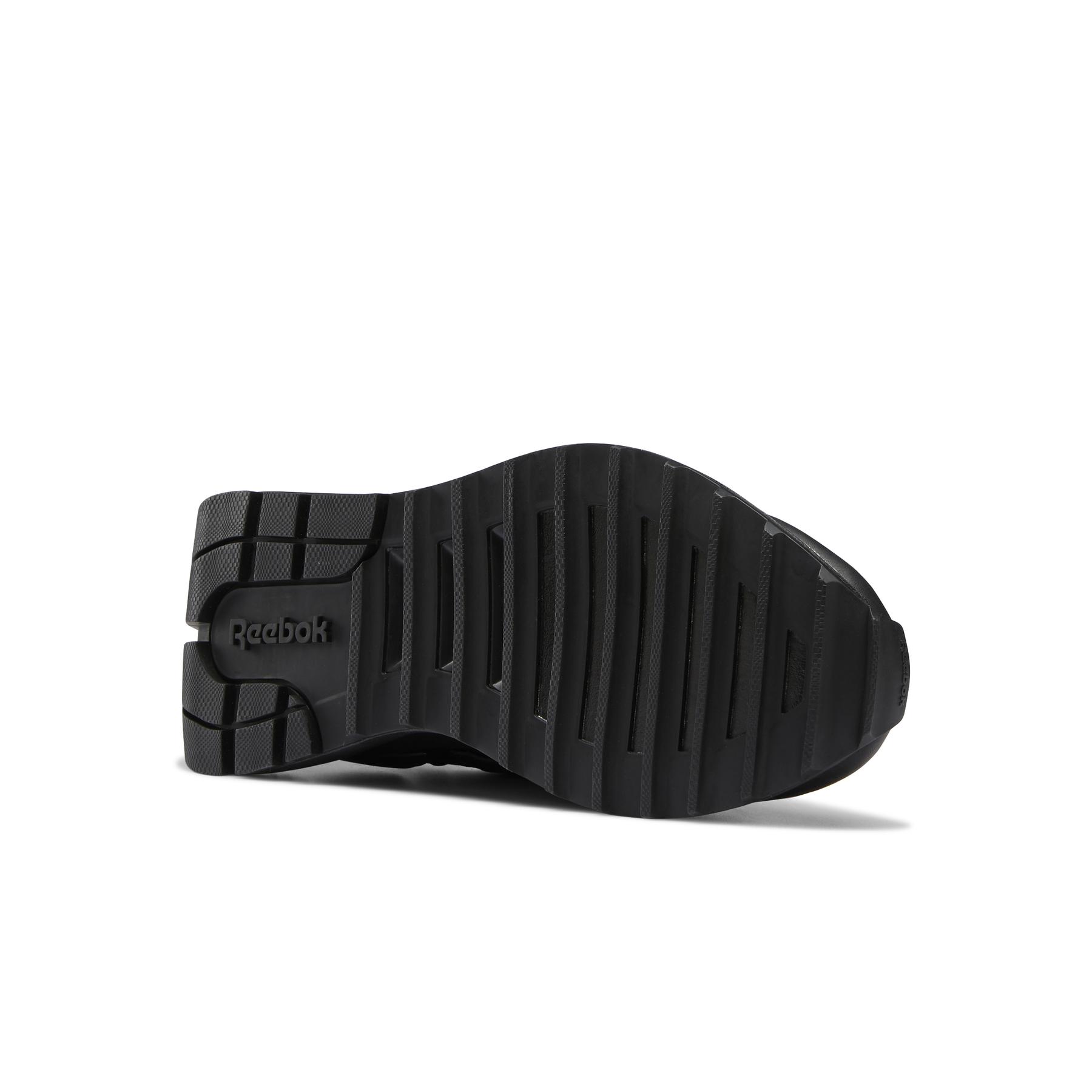 product/r/e/reebok-classics_h68650_3_footwear_photography_bottom_view_white_000.jpg
