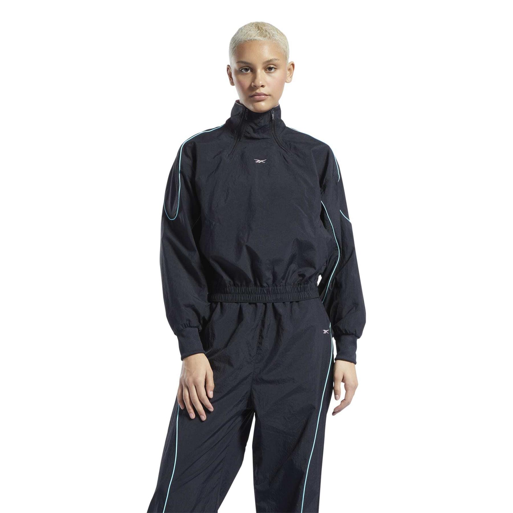 product/r/e/reebok-classics_hg1176_3_apparel_on_model_standard_view_white.jpg