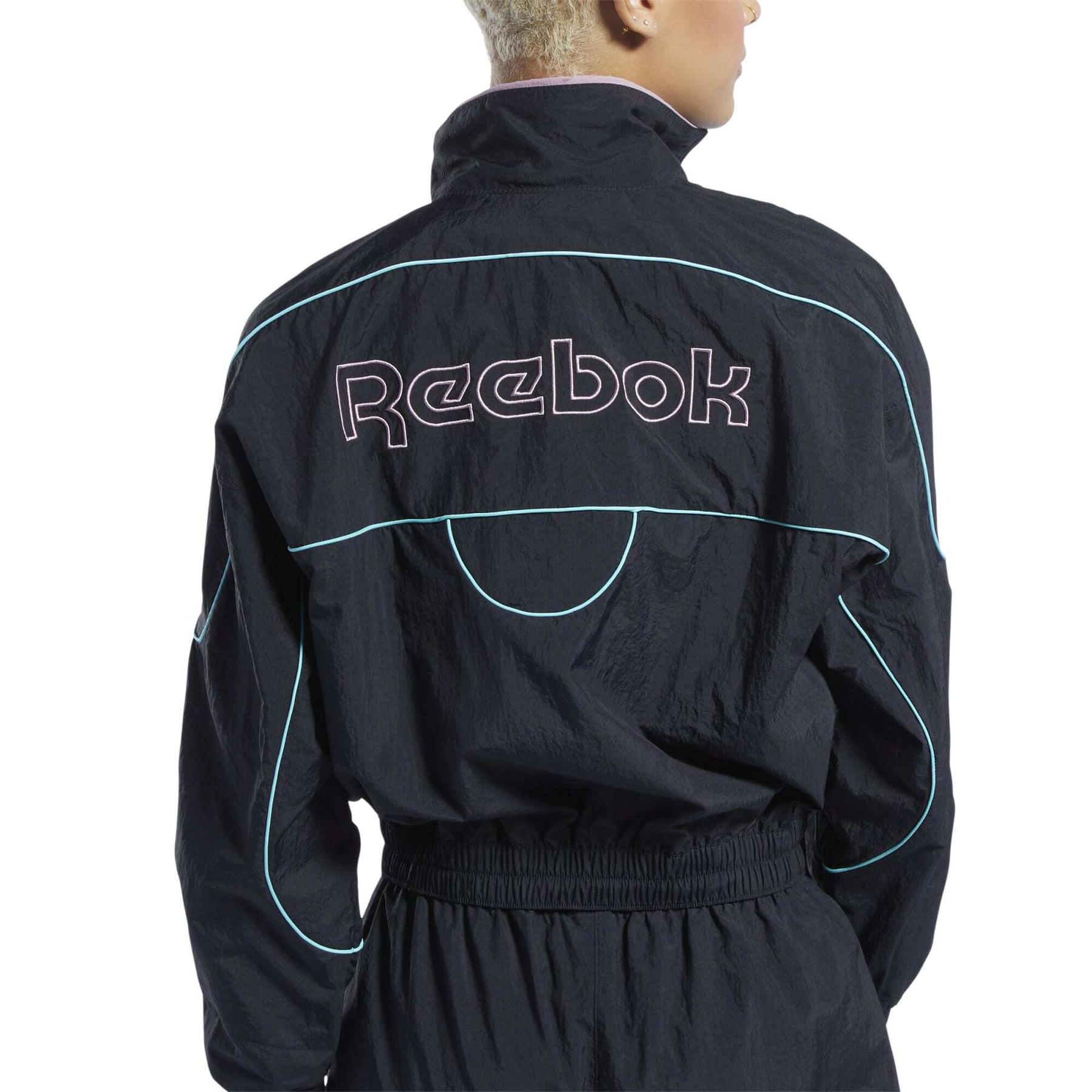 product/r/e/reebok-classics_hg1176_9_apparel_on_model_detail_view_3_white.jpg