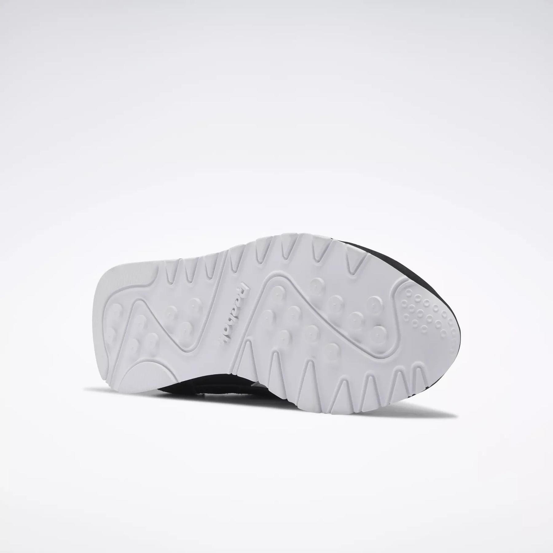 product/r/e/reebok_100009251_cblack-ftwwht-ftwwht_8.jpg