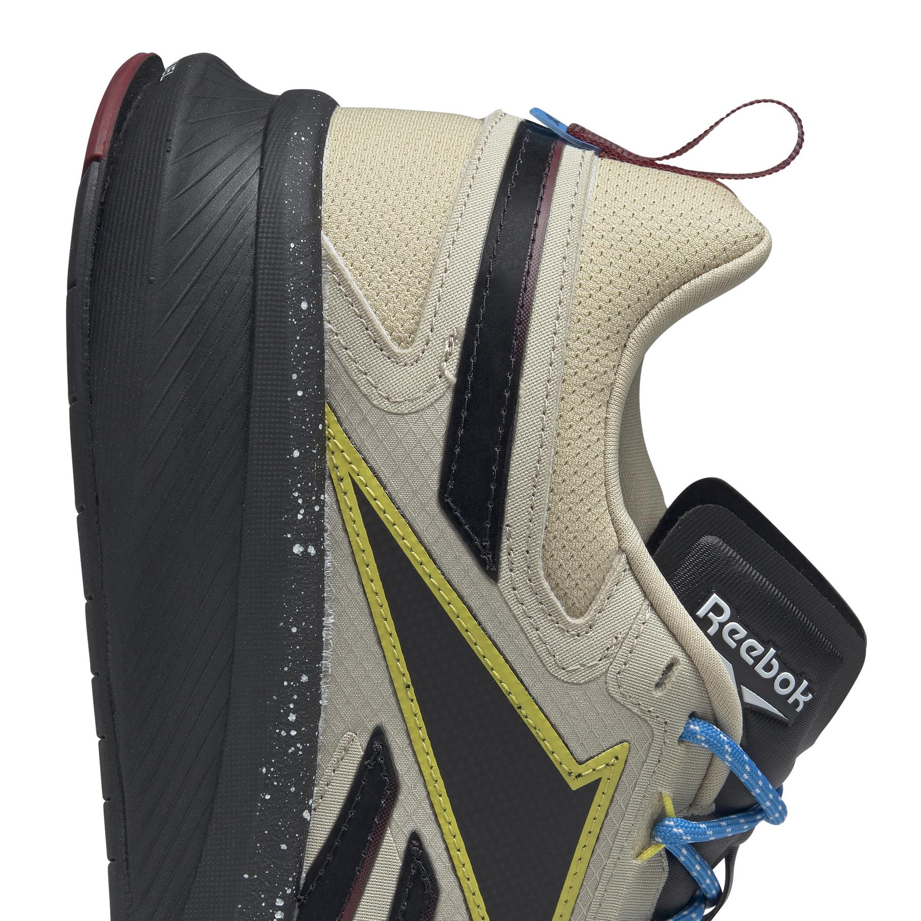 product/r/e/reebok_fw7588_8_footwear_photography_detail_view_2_white_000.jpg