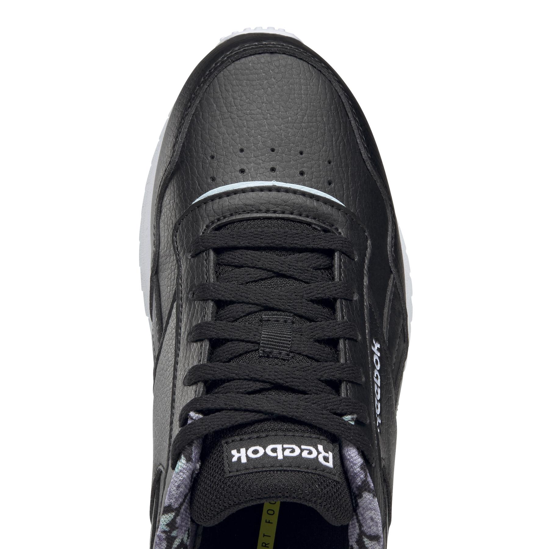 product/r/e/reebok_gx6000_7_footwear_photography_detail_view_1_white_000.jpg