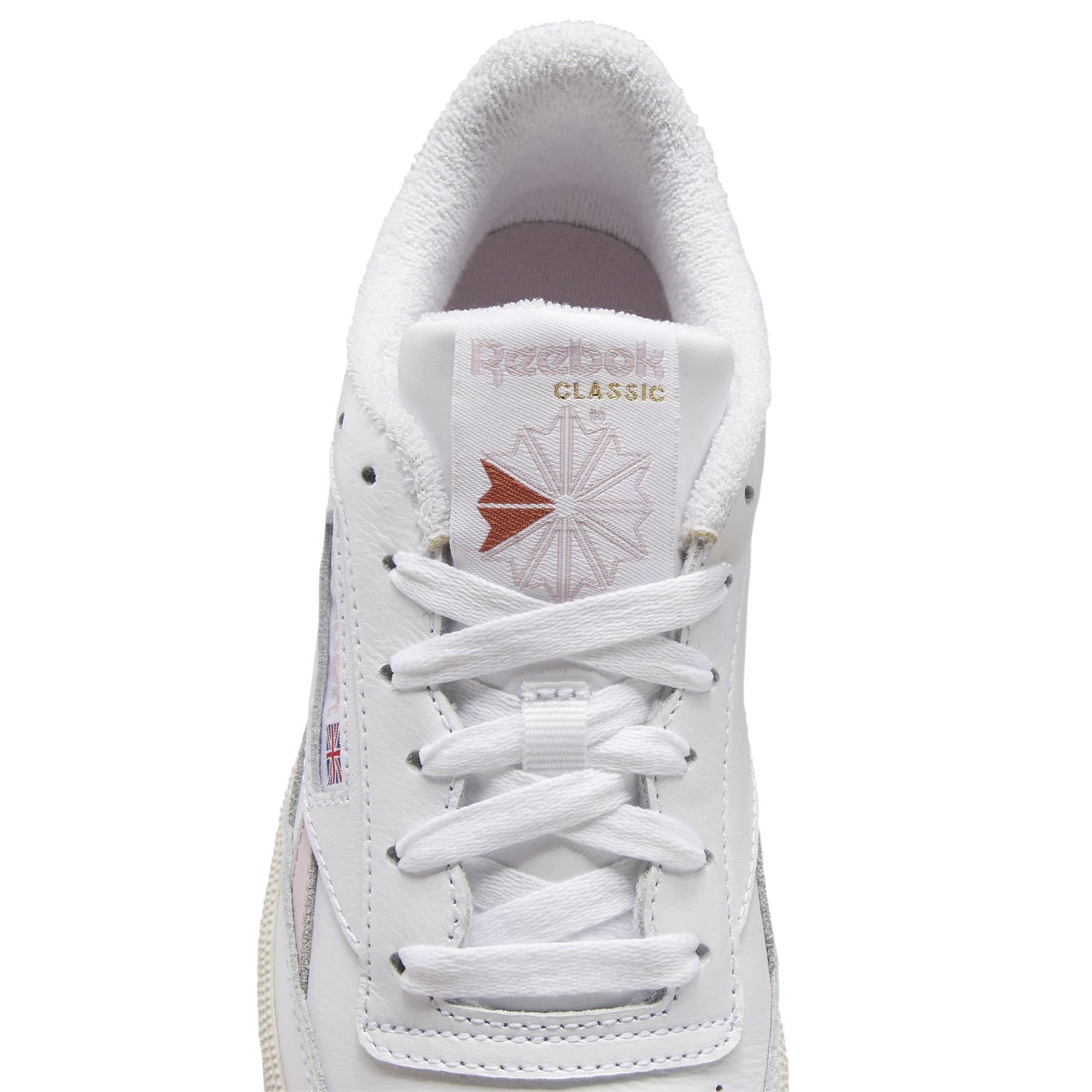 product/r/e/reebok_h68693_7_footwear_photography_detail_view_1_white_000.jpg
