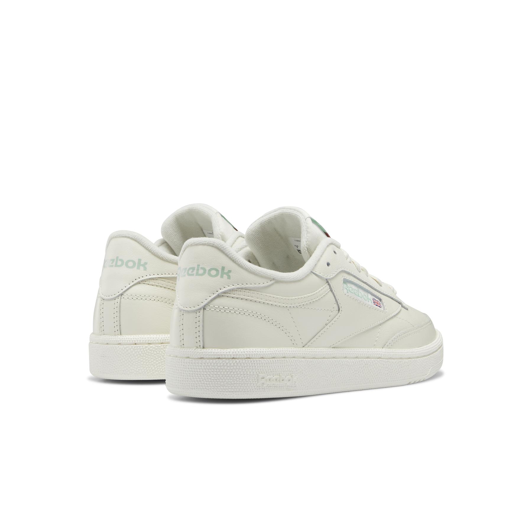 product/r/e/reebok_hq0947_6_footwear_photography_back_lateral_top_view_white_000.jpg