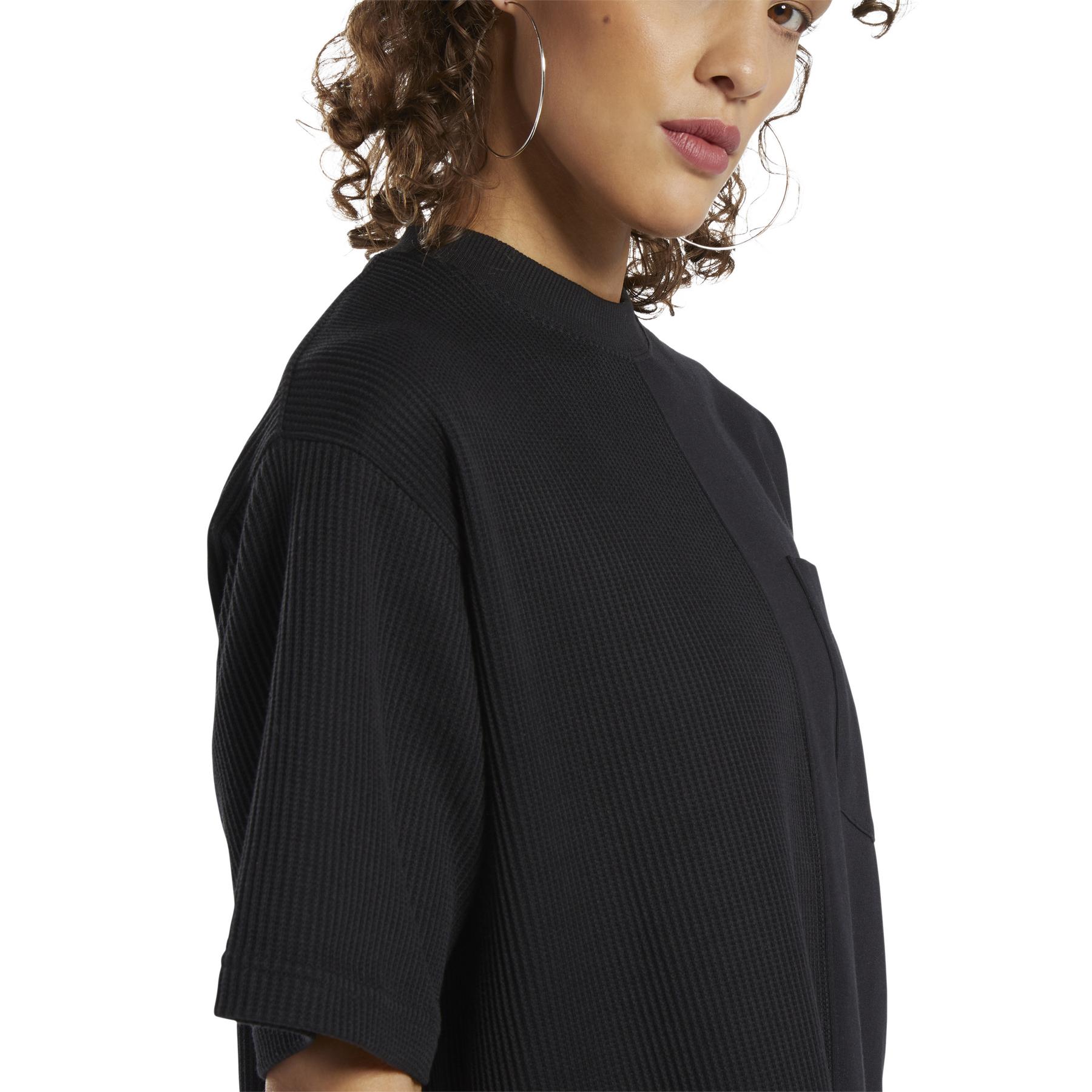 product/r/e/reebok_hs4708_6_apparel_on_model_detail_view_2_white.jpg