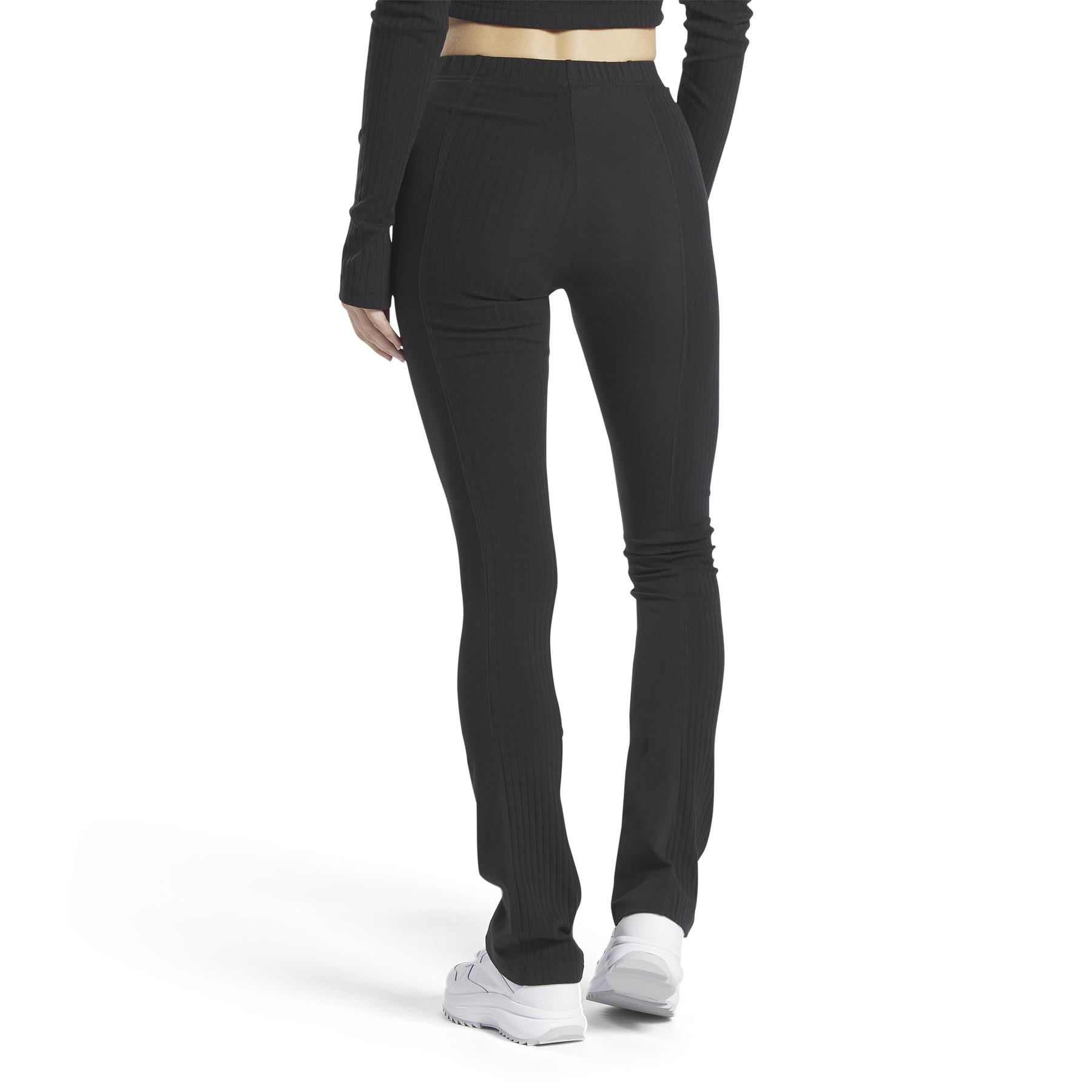 product/r/e/reebok_ht7839_3_apparel_on_model_back_view_white.jpg