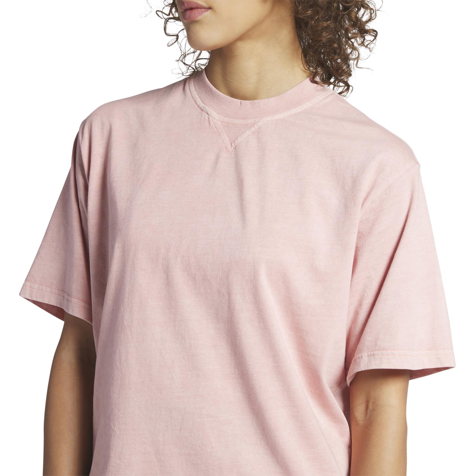 product/r/e/reebok_hy2708_7_apparel_on_model_detail_view_3_white.jpg