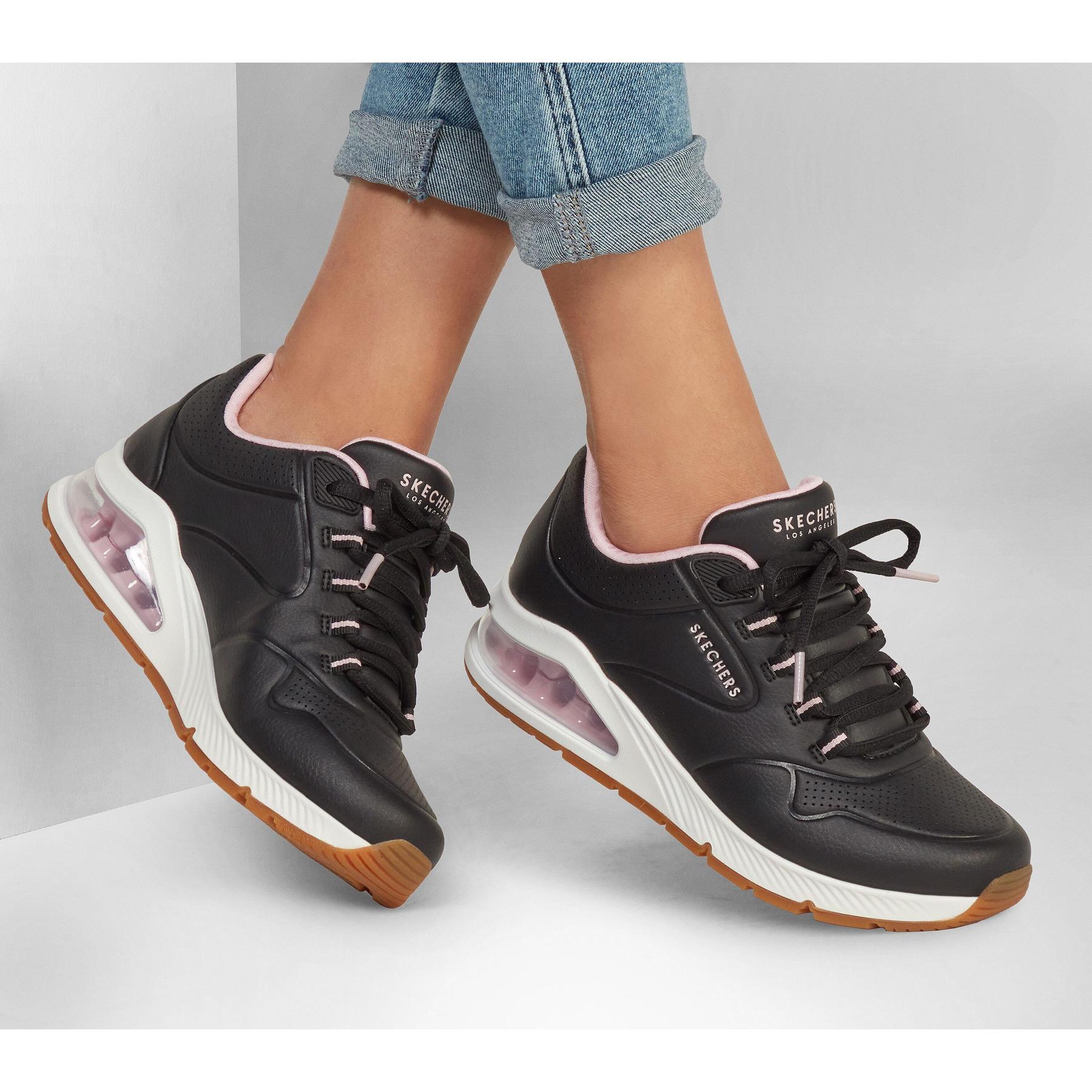 product/s/k/skechers_155542-blk_200.jpg