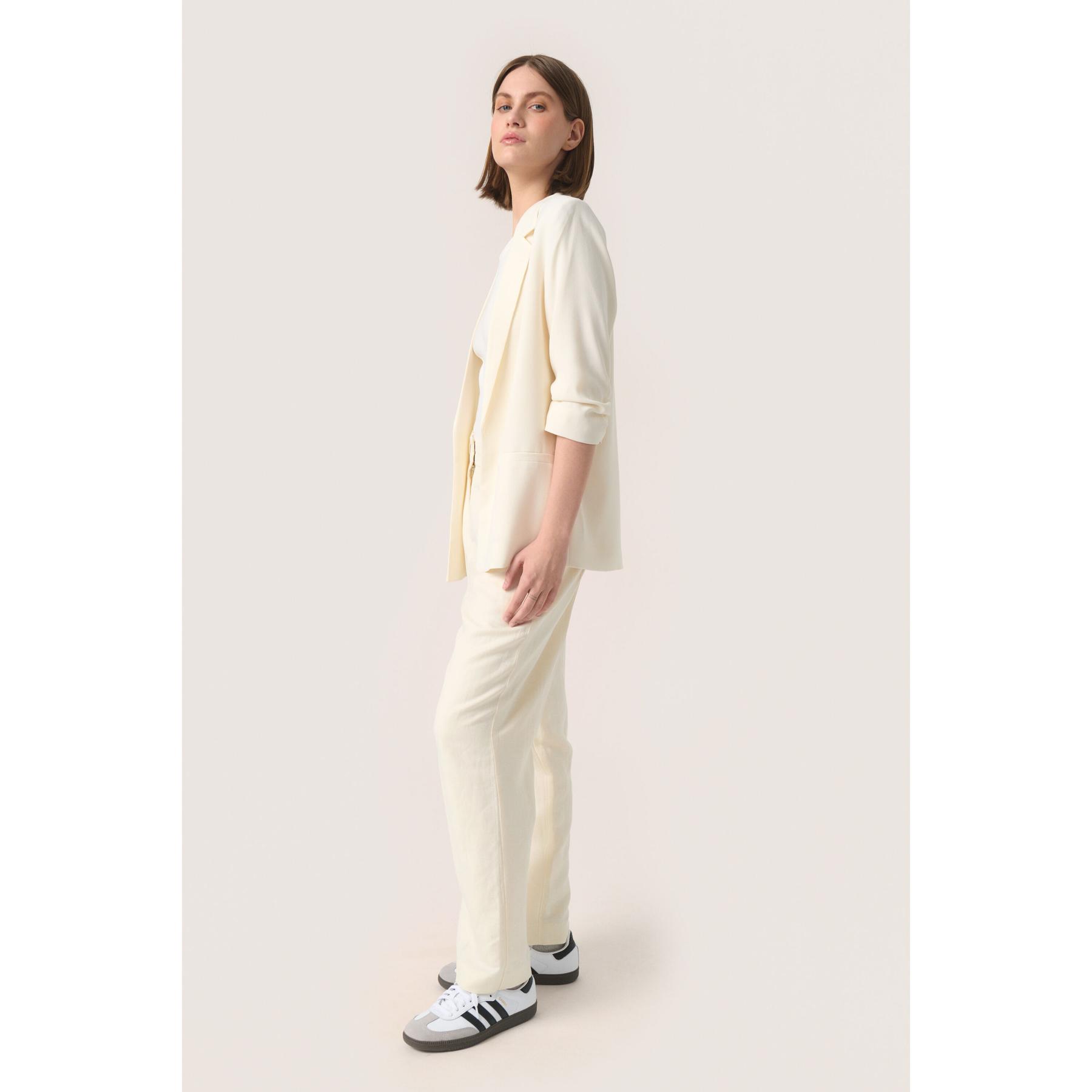product/s/o/soaked-in-luxury_30403608-110701_9.jpg