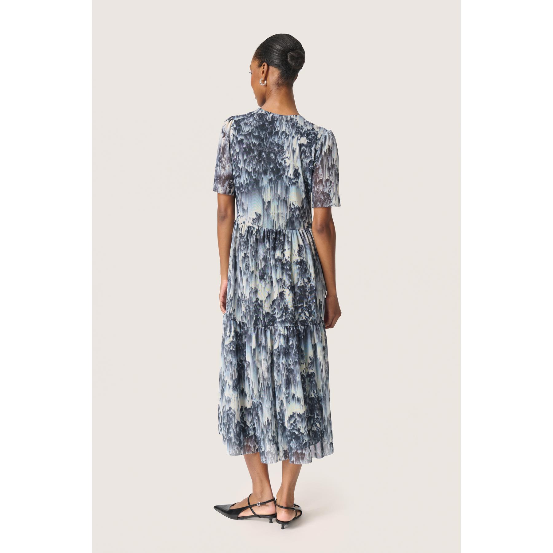 product/s/o/soaked-in-luxury_30404666-303379_4.jpg