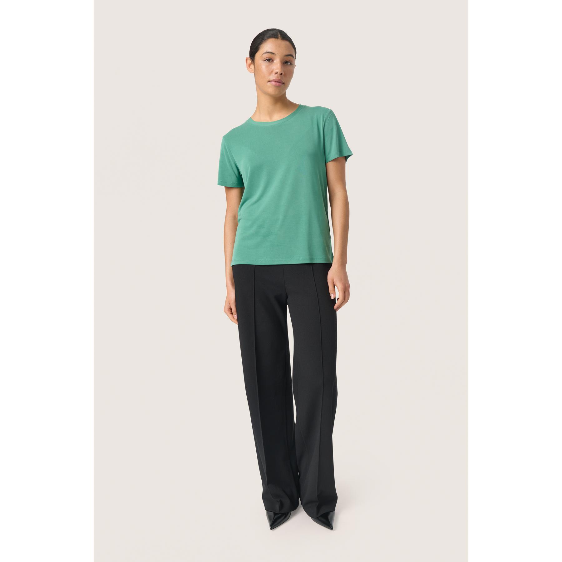 product/s/o/soaked-in-luxury_30404678-175923_1.jpg