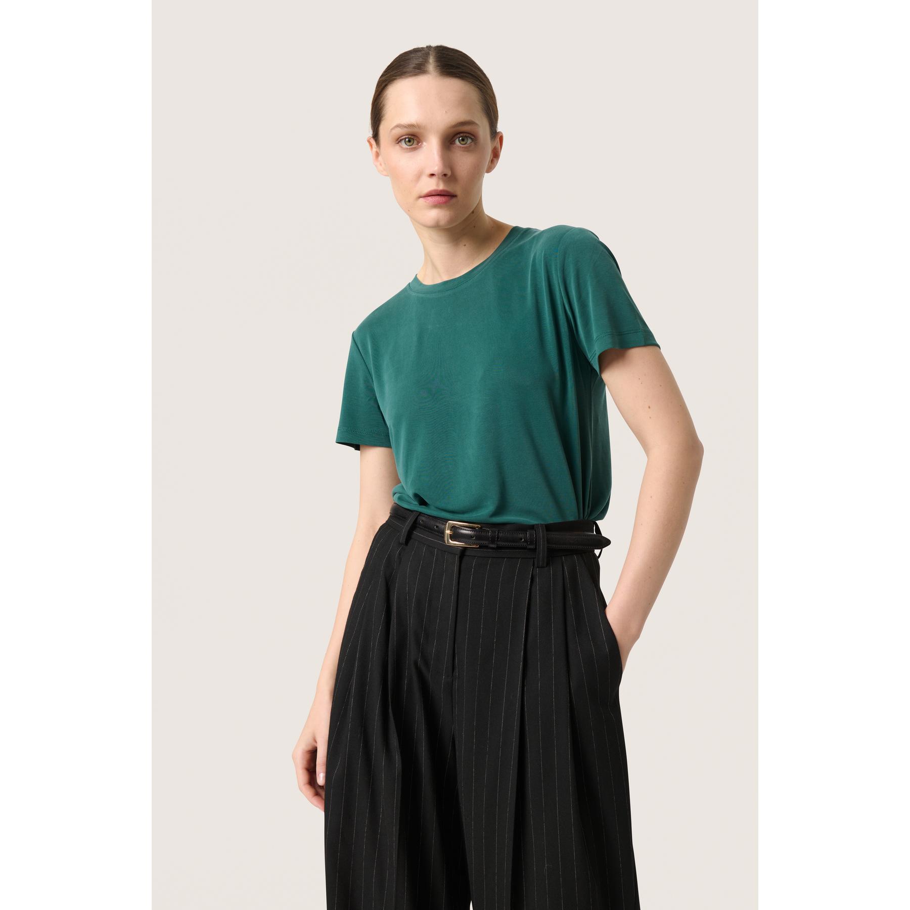 product/s/o/soaked-in-luxury_30404678-195232_2.jpg