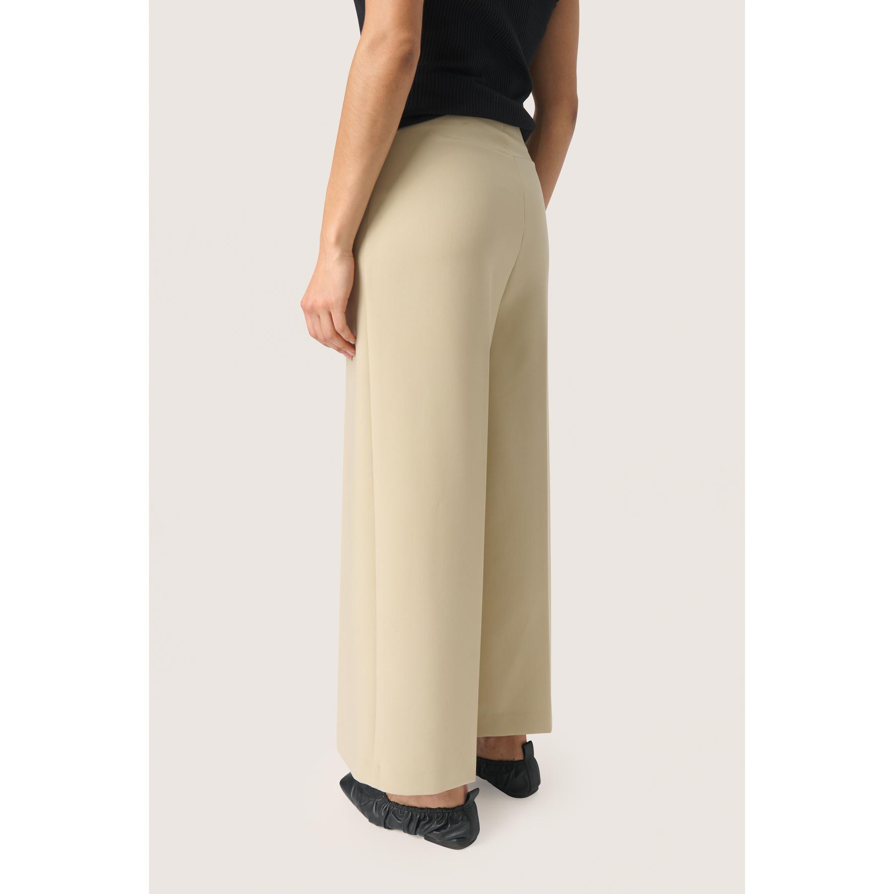 product/s/o/soaked-in-luxury_30407013-150309_5.jpg