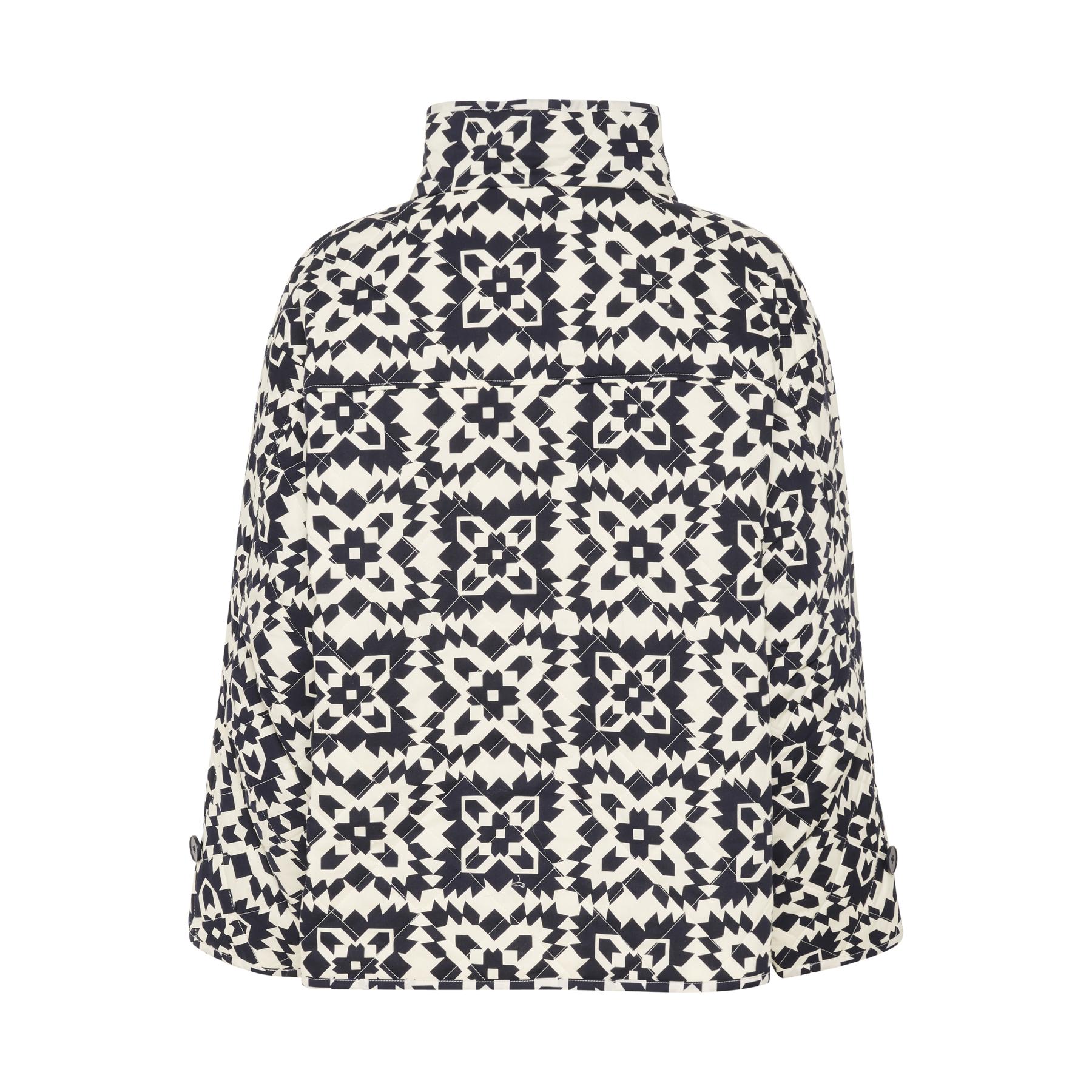 product/s/o/soaked-in-luxury_30407140-302588_1.jpg