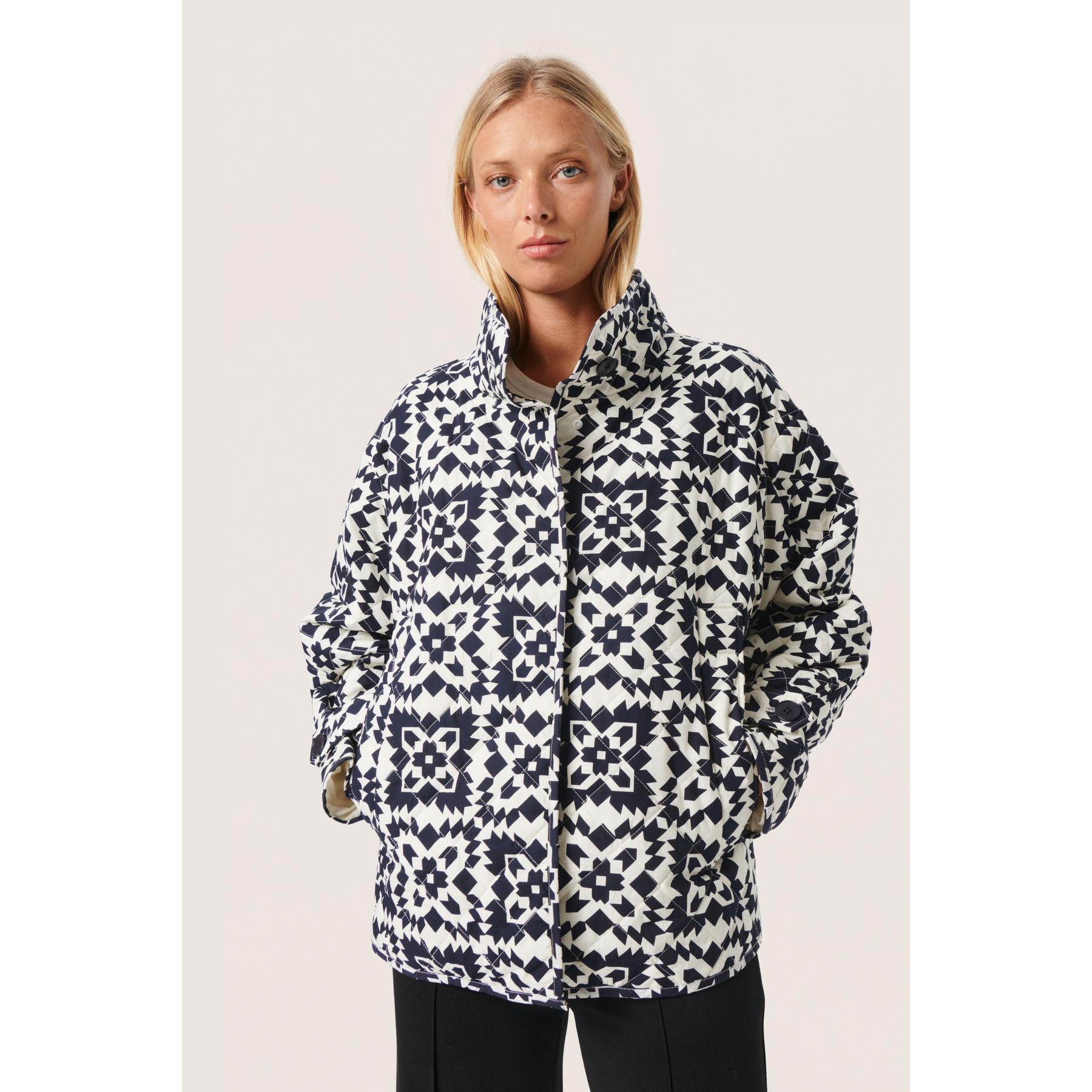product/s/o/soaked-in-luxury_30407140-302588_5.jpg