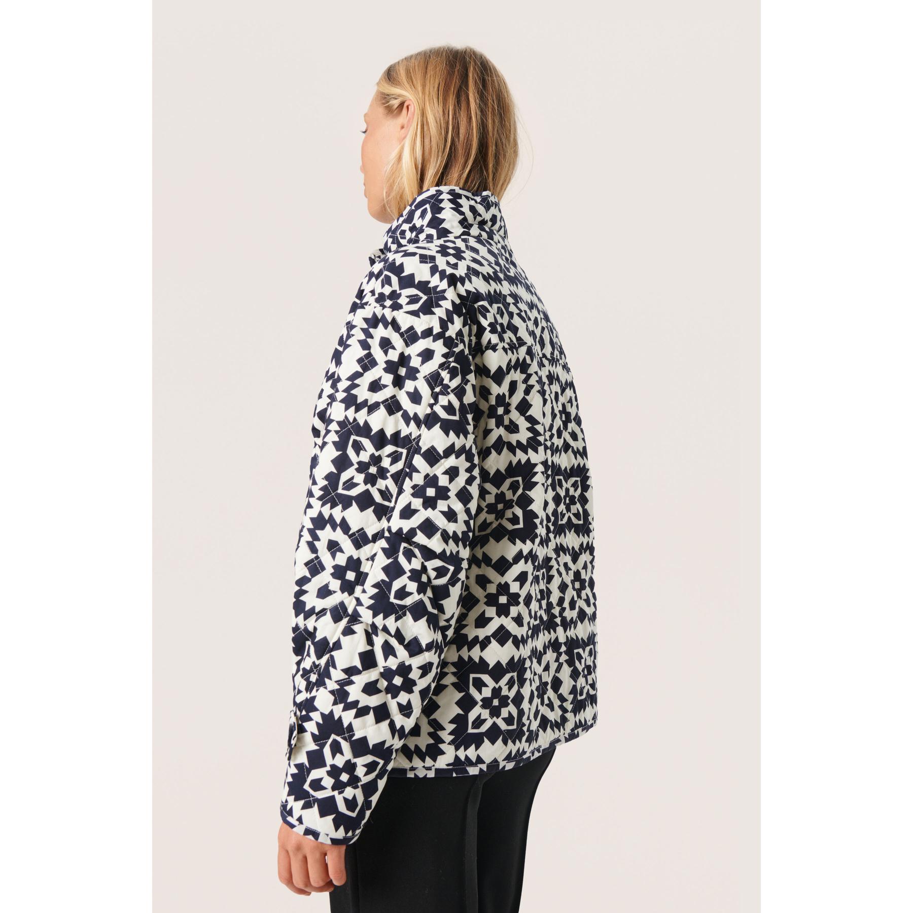 product/s/o/soaked-in-luxury_30407140-302588_7.jpg