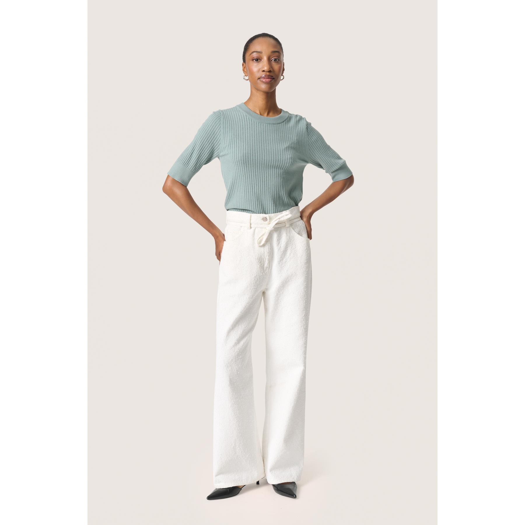 product/s/o/soaked-in-luxury_30407185-164706_5.jpg
