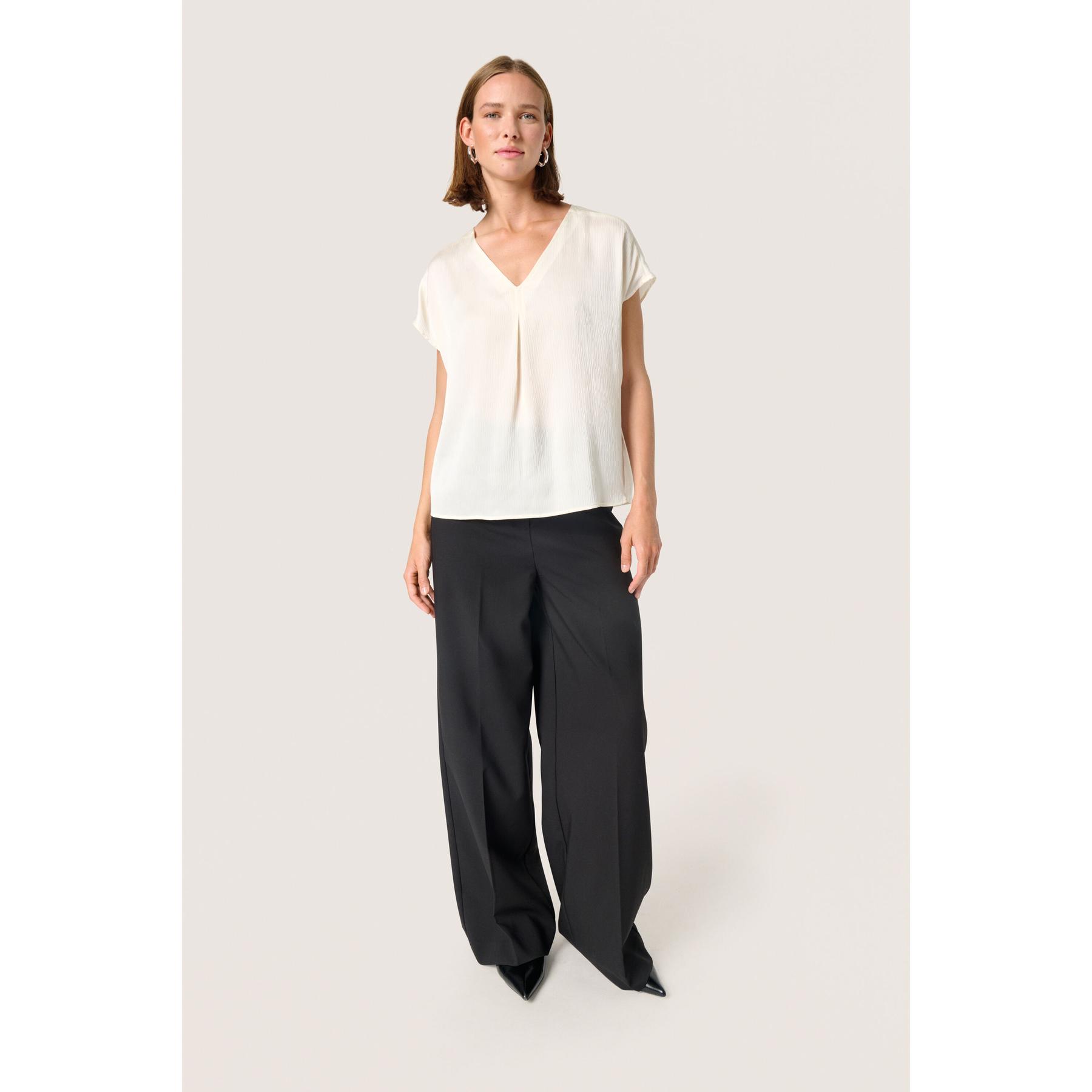 product/s/o/soaked-in-luxury_30407198-110701_3.jpg