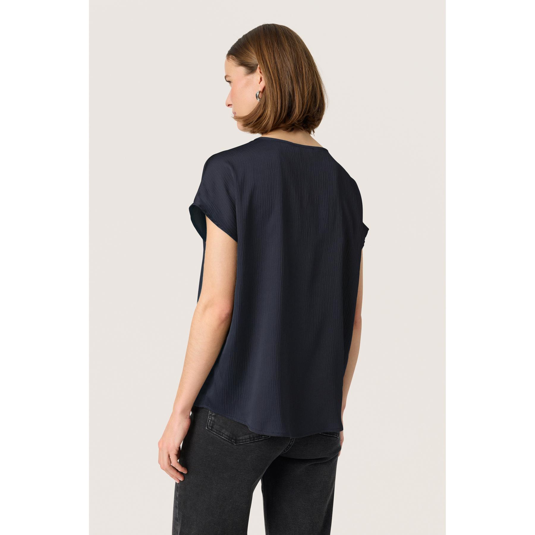 product/s/o/soaked-in-luxury_30407198-193924_5.jpg